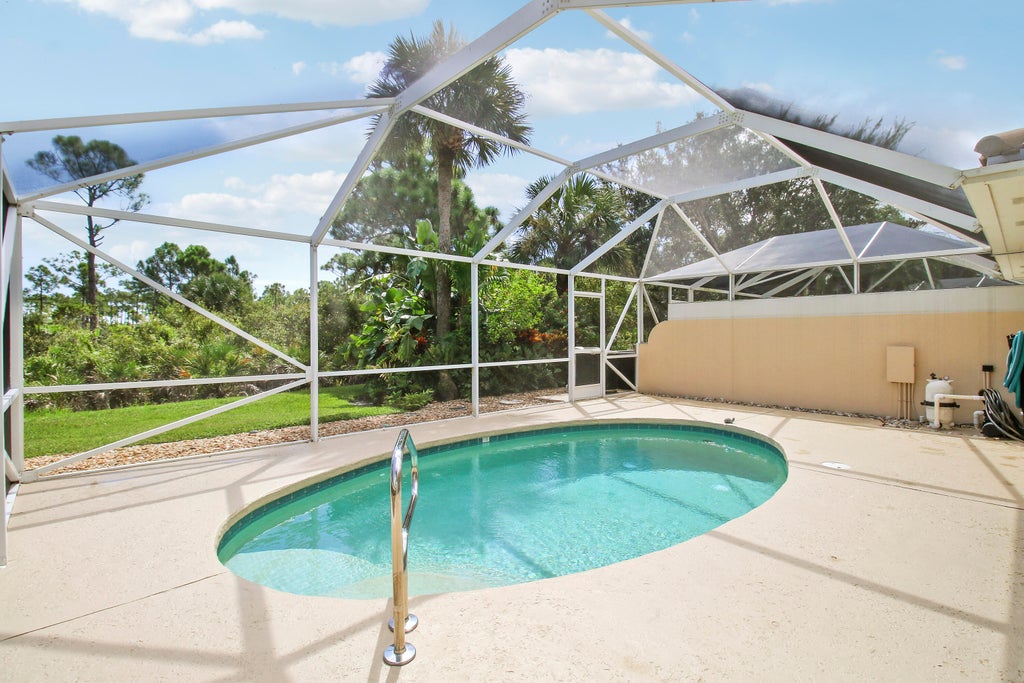 Photo of 8863 SE Retreat Drive, Hobe Sound, FL 33455 (MLS # B26077146)