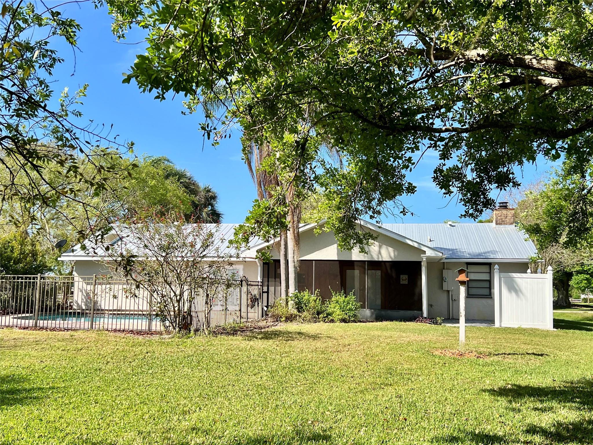 352 SW 85th Ave