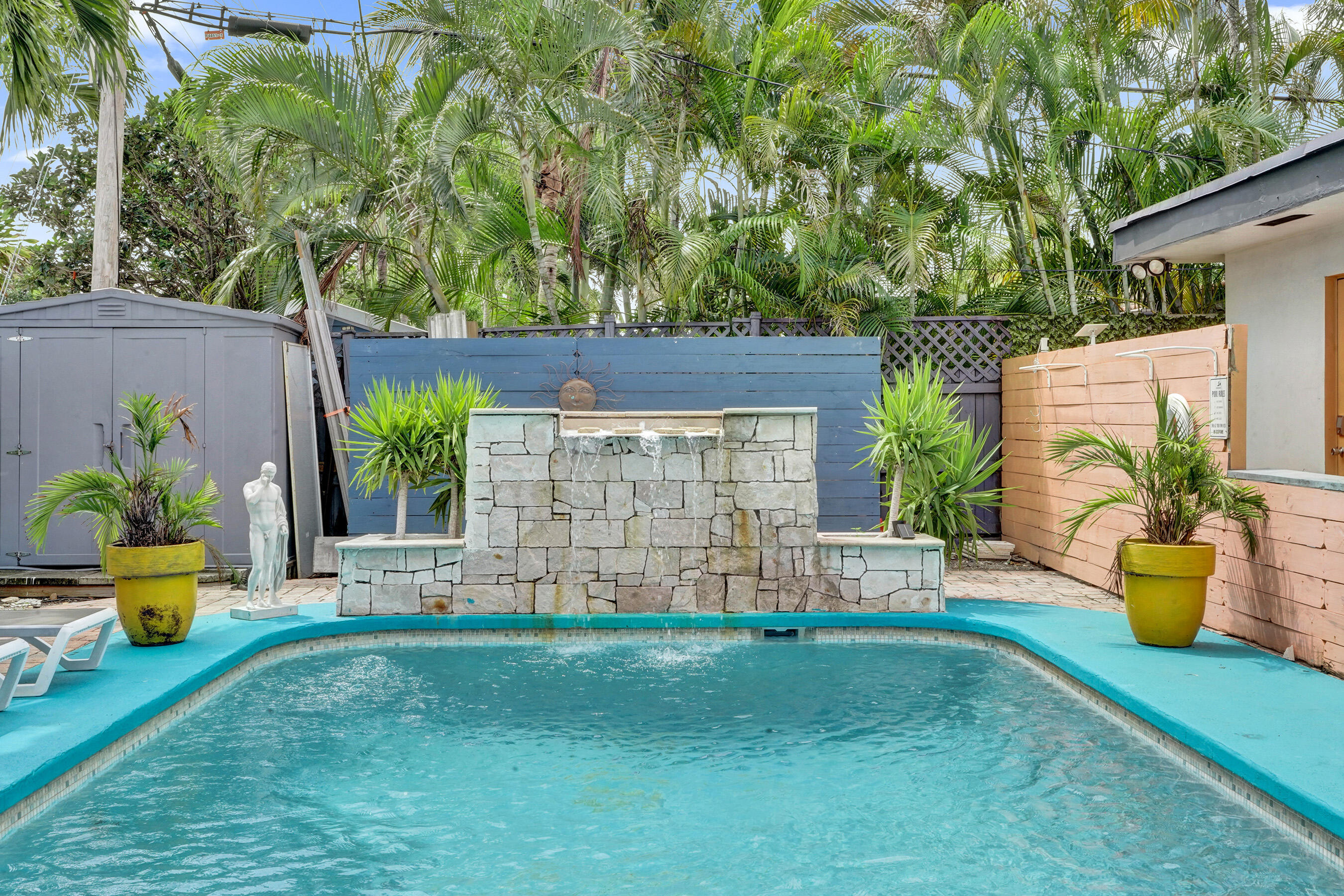 CORAL HEIGHTS SEC ONE - Residential