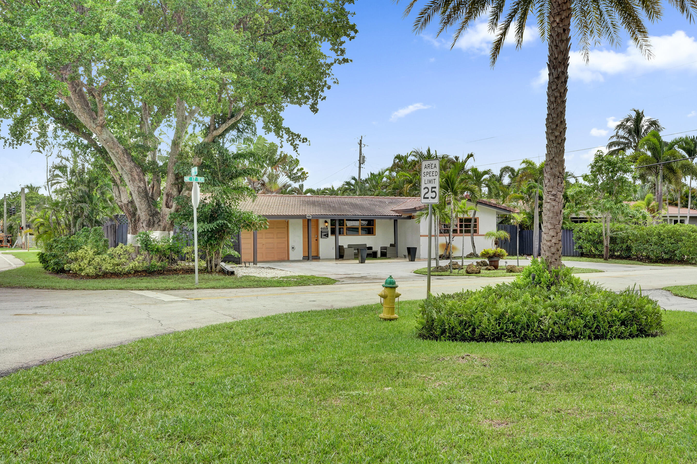 CORAL HEIGHTS SEC ONE - Residential