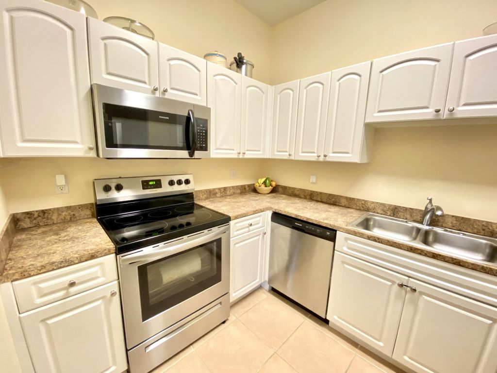 Photo of 2405 Venetian Way, Boynton Beach, FL 33426 (MLS # R11012066)