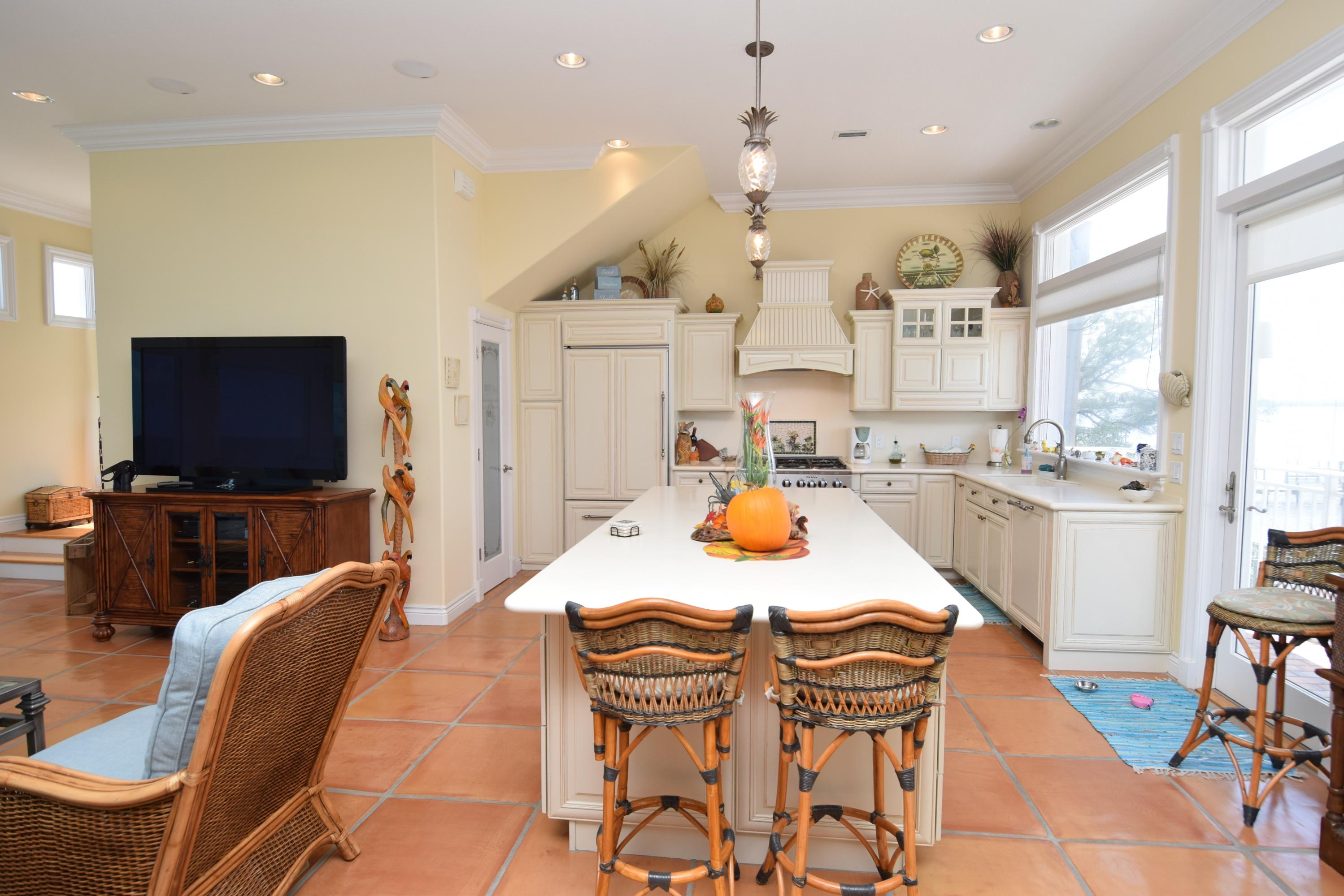 YACHT CLUB BEACH - Residential