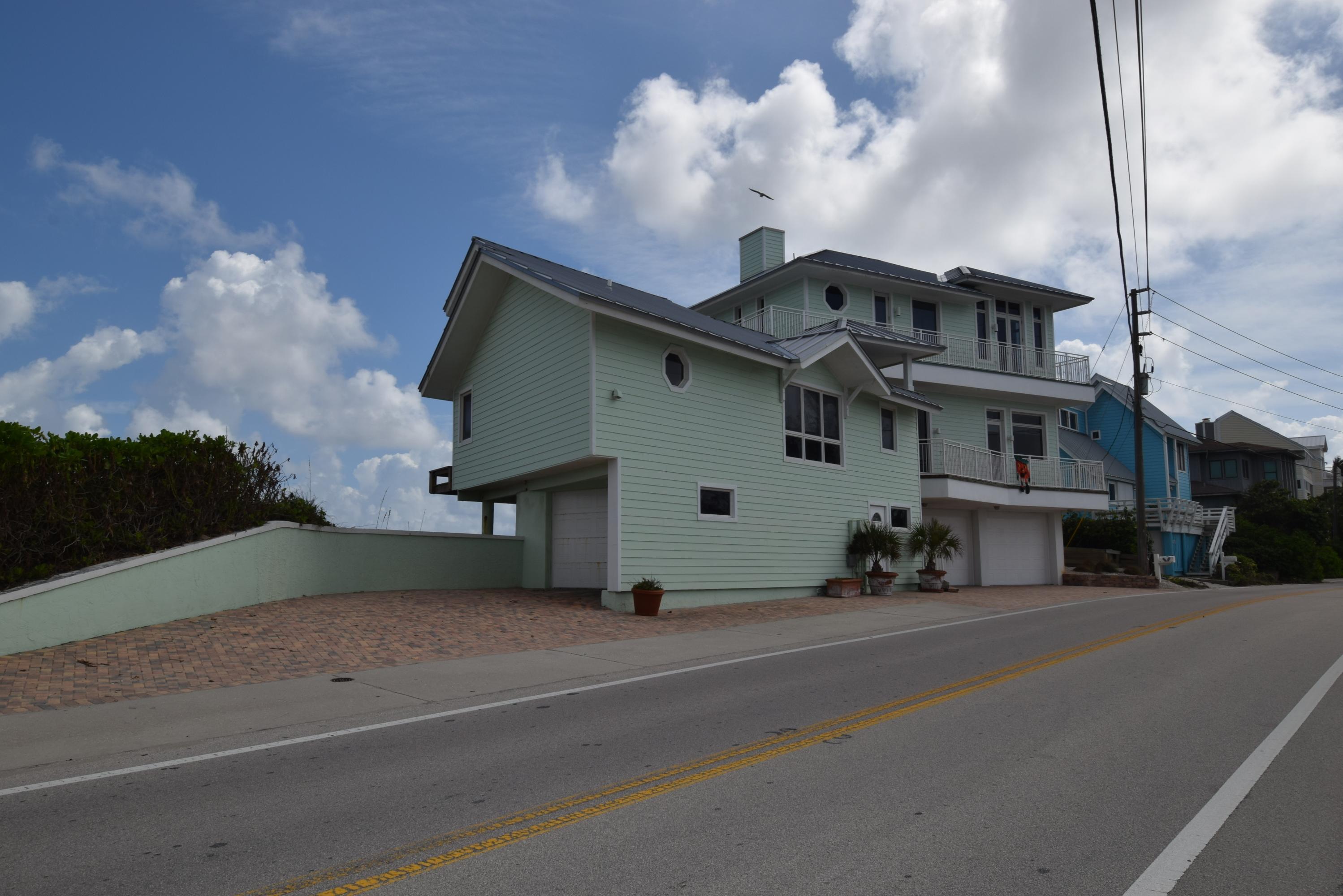 YACHT CLUB BEACH - Residential