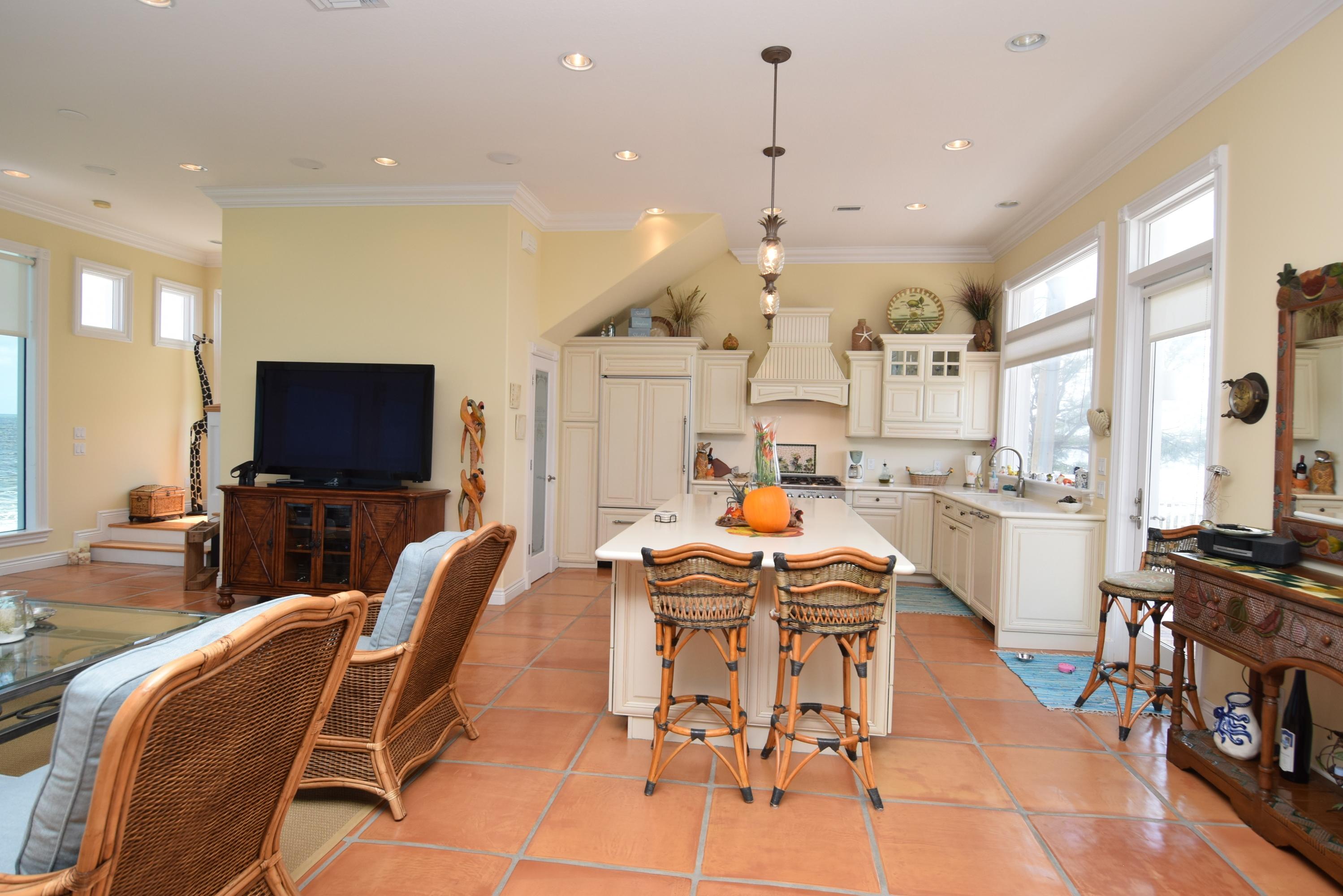 YACHT CLUB BEACH - Residential