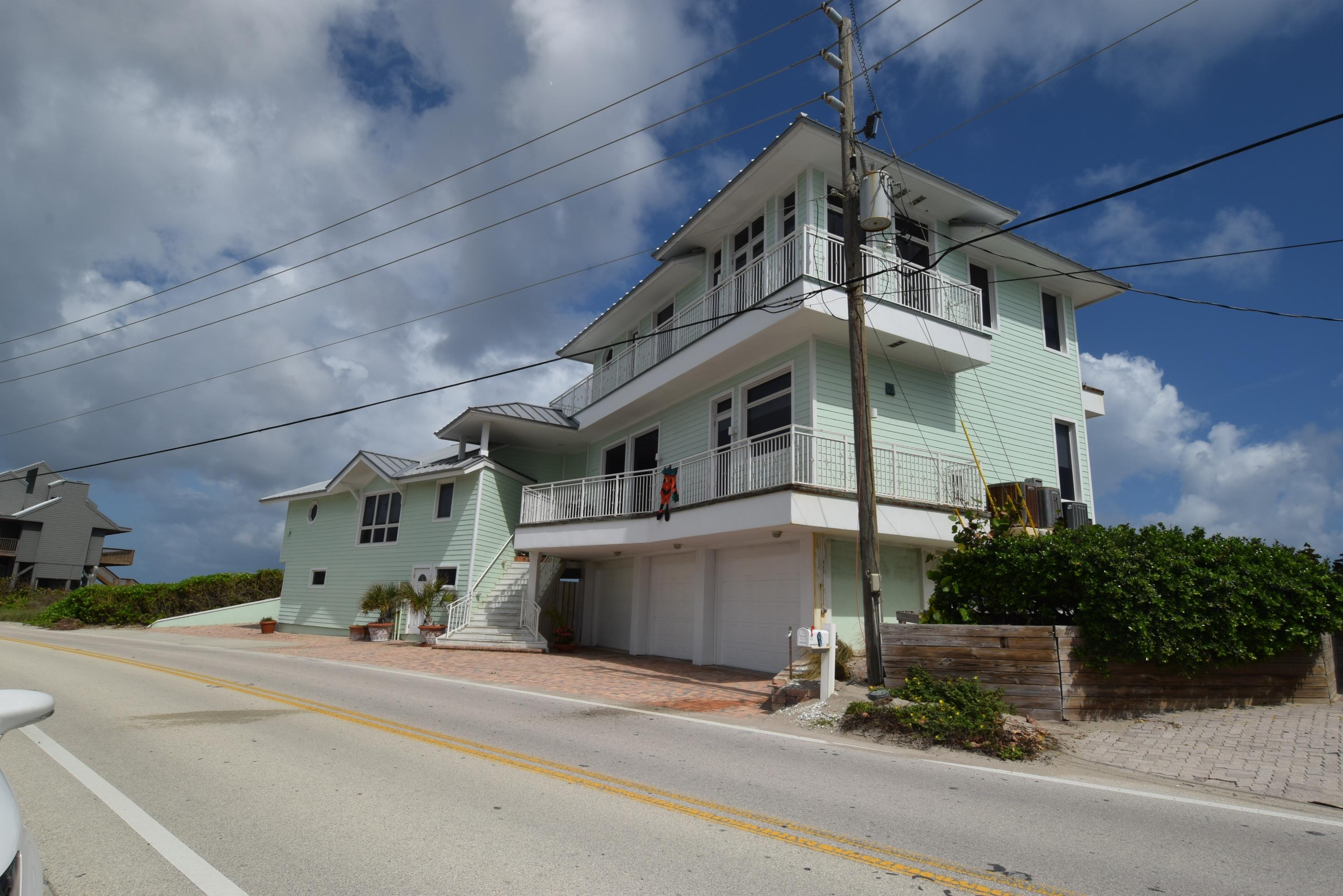 YACHT CLUB BEACH - Residential