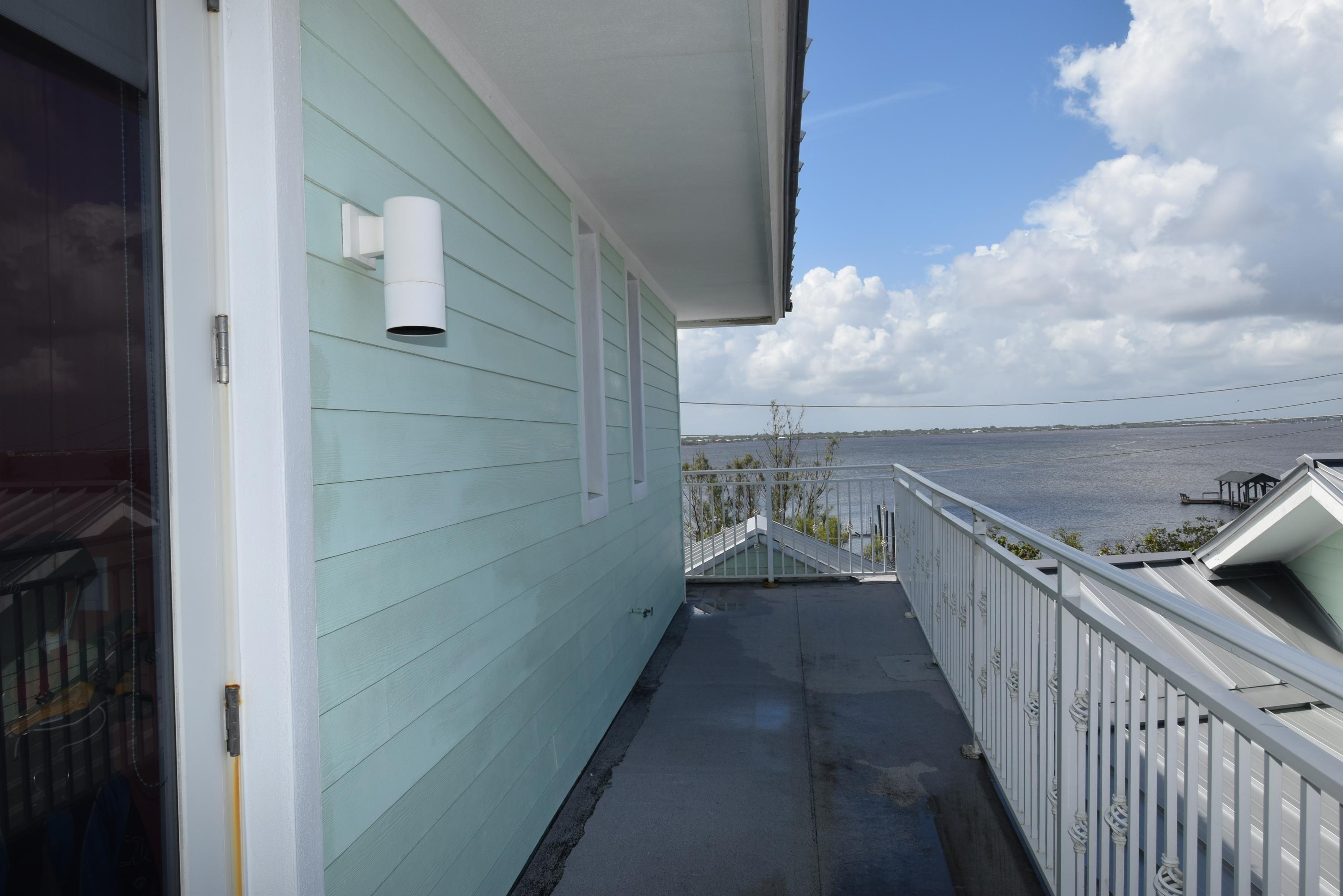 YACHT CLUB BEACH - Residential