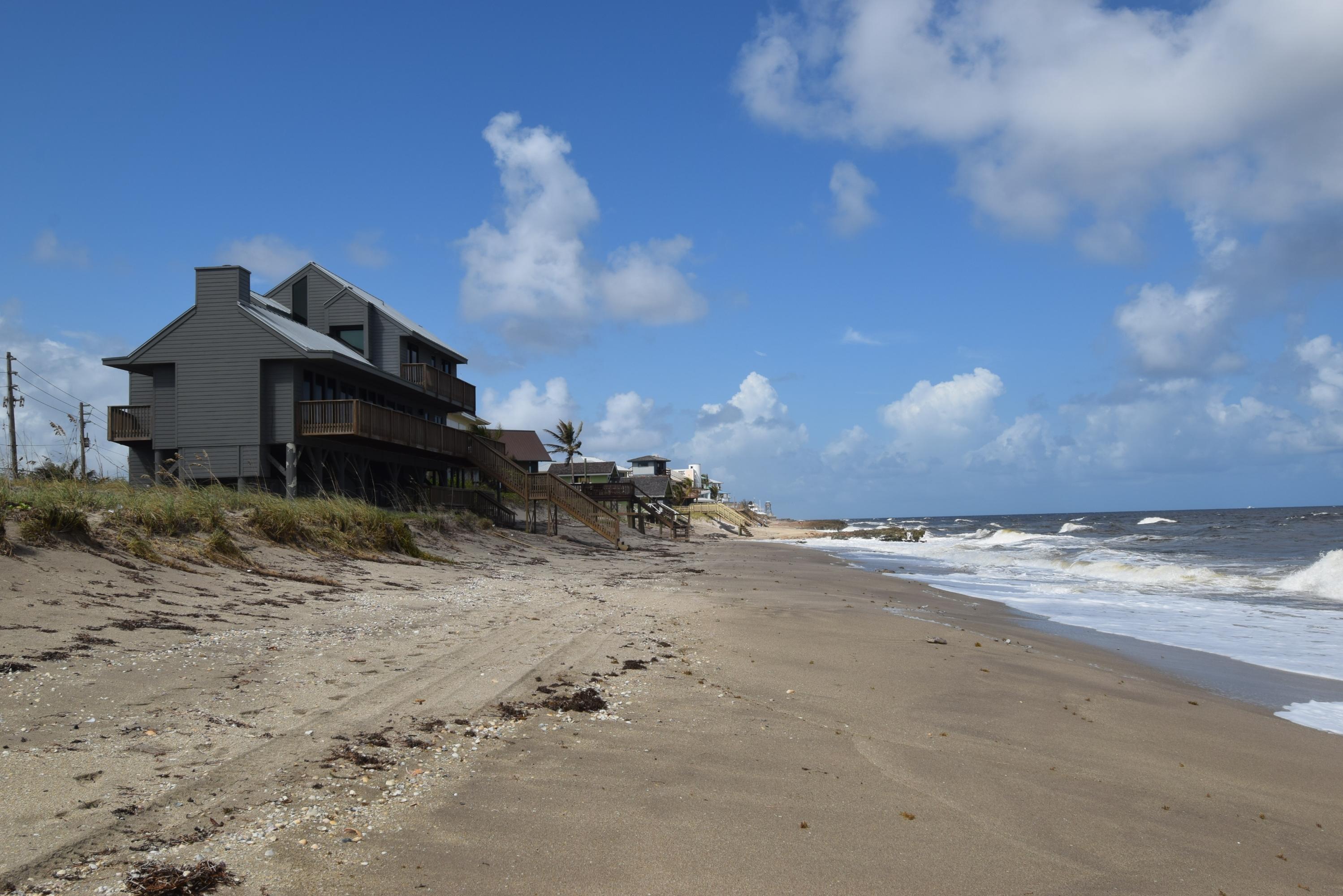 YACHT CLUB BEACH - Residential