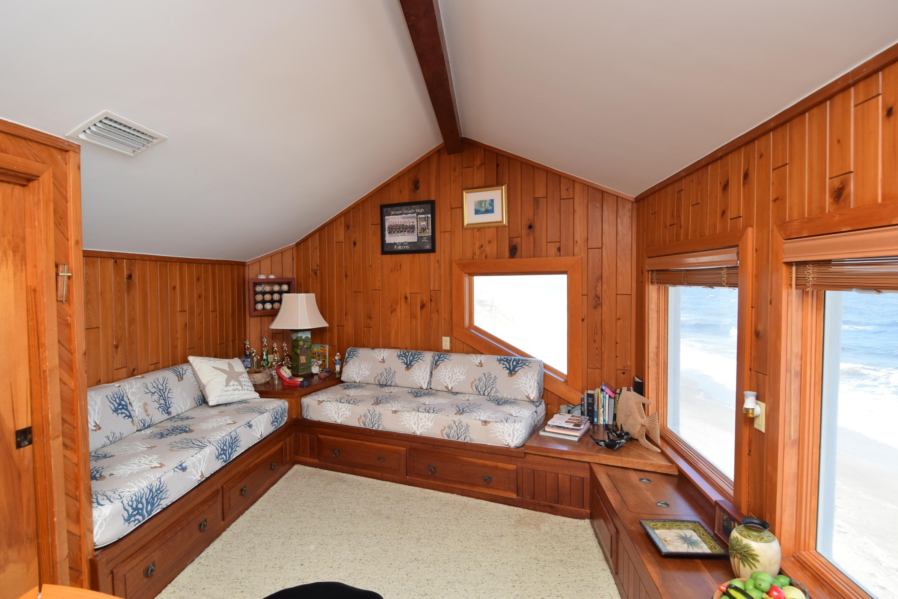 YACHT CLUB BEACH - Residential