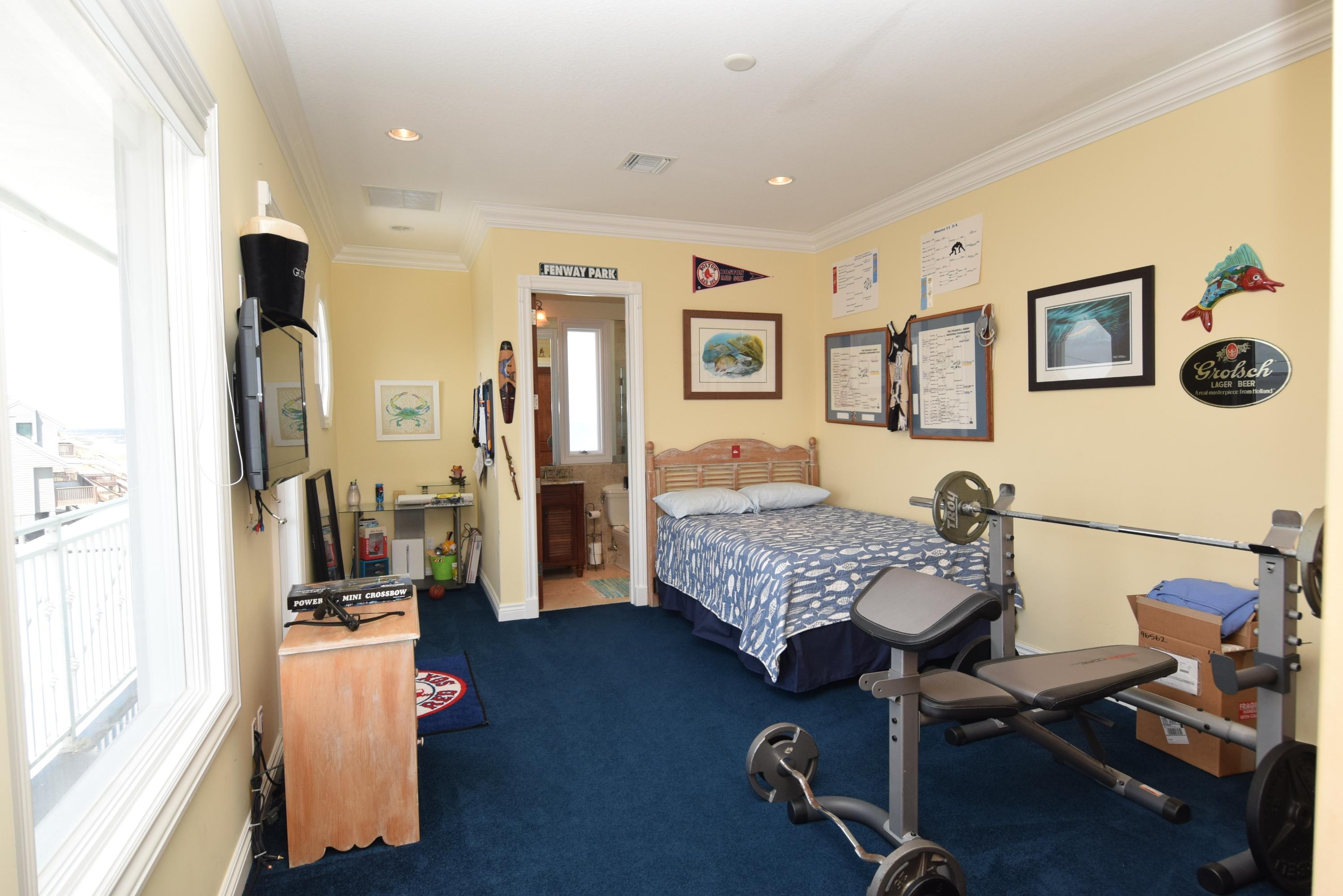 YACHT CLUB BEACH - Residential