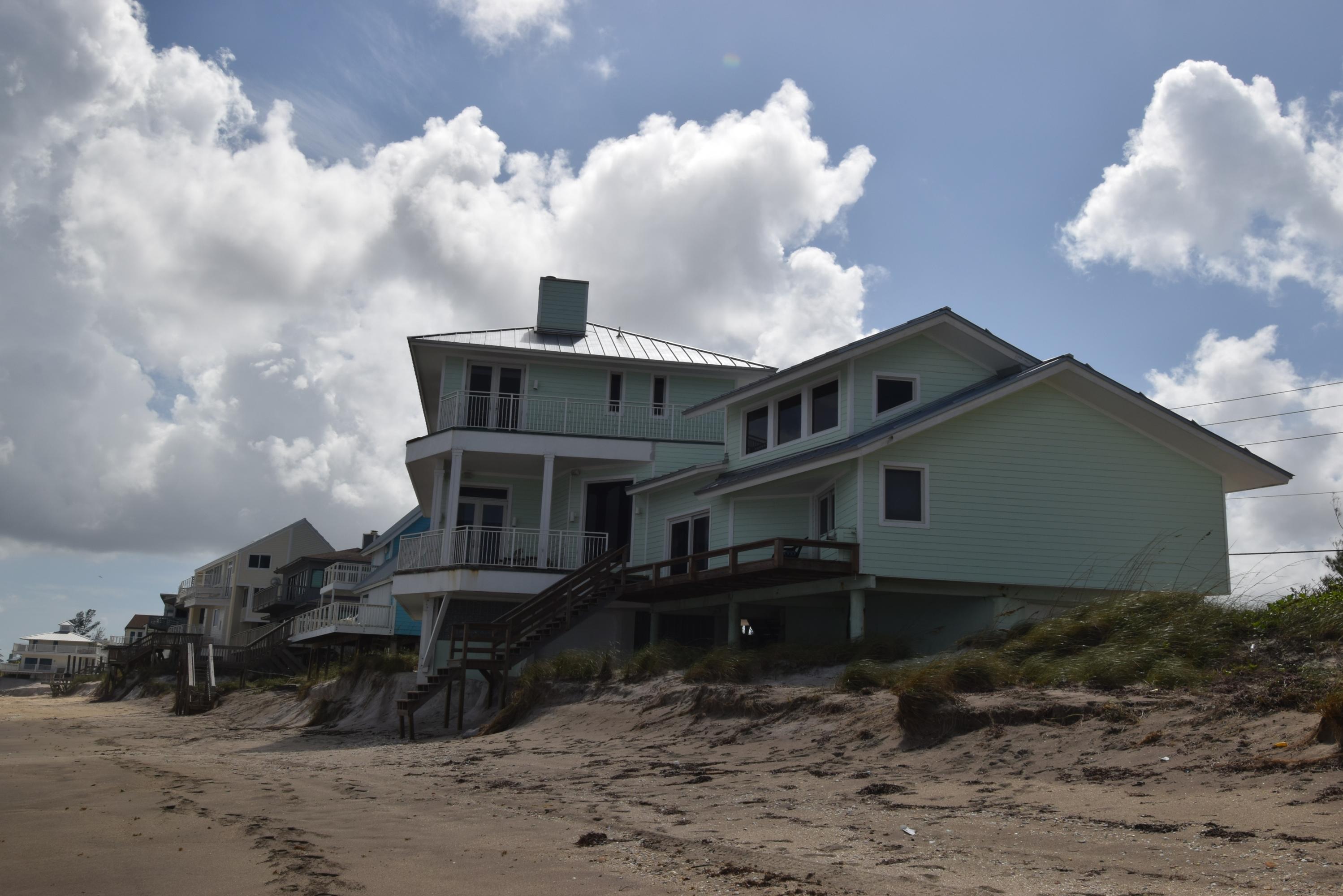 YACHT CLUB BEACH - Residential