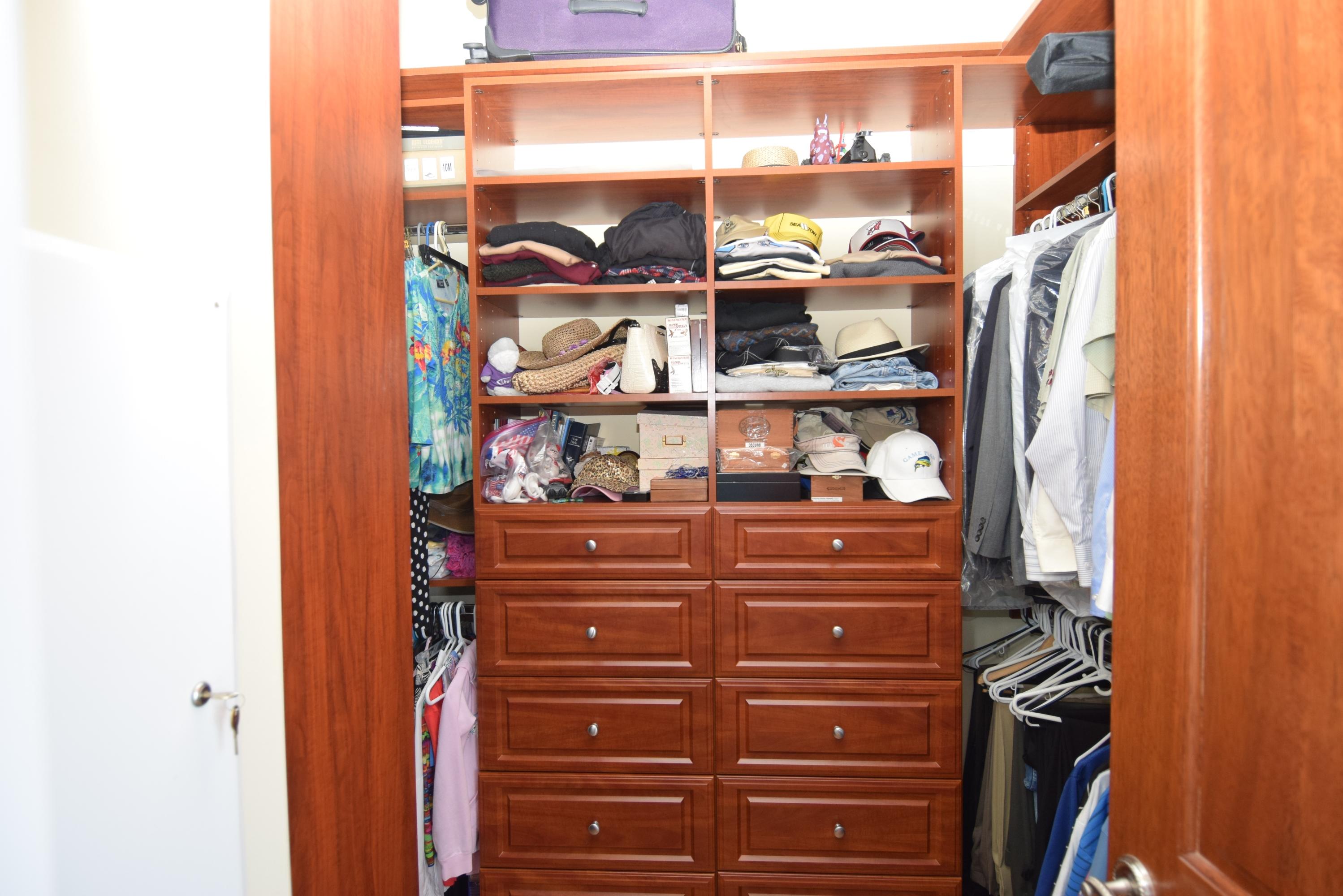 YACHT CLUB BEACH - Residential