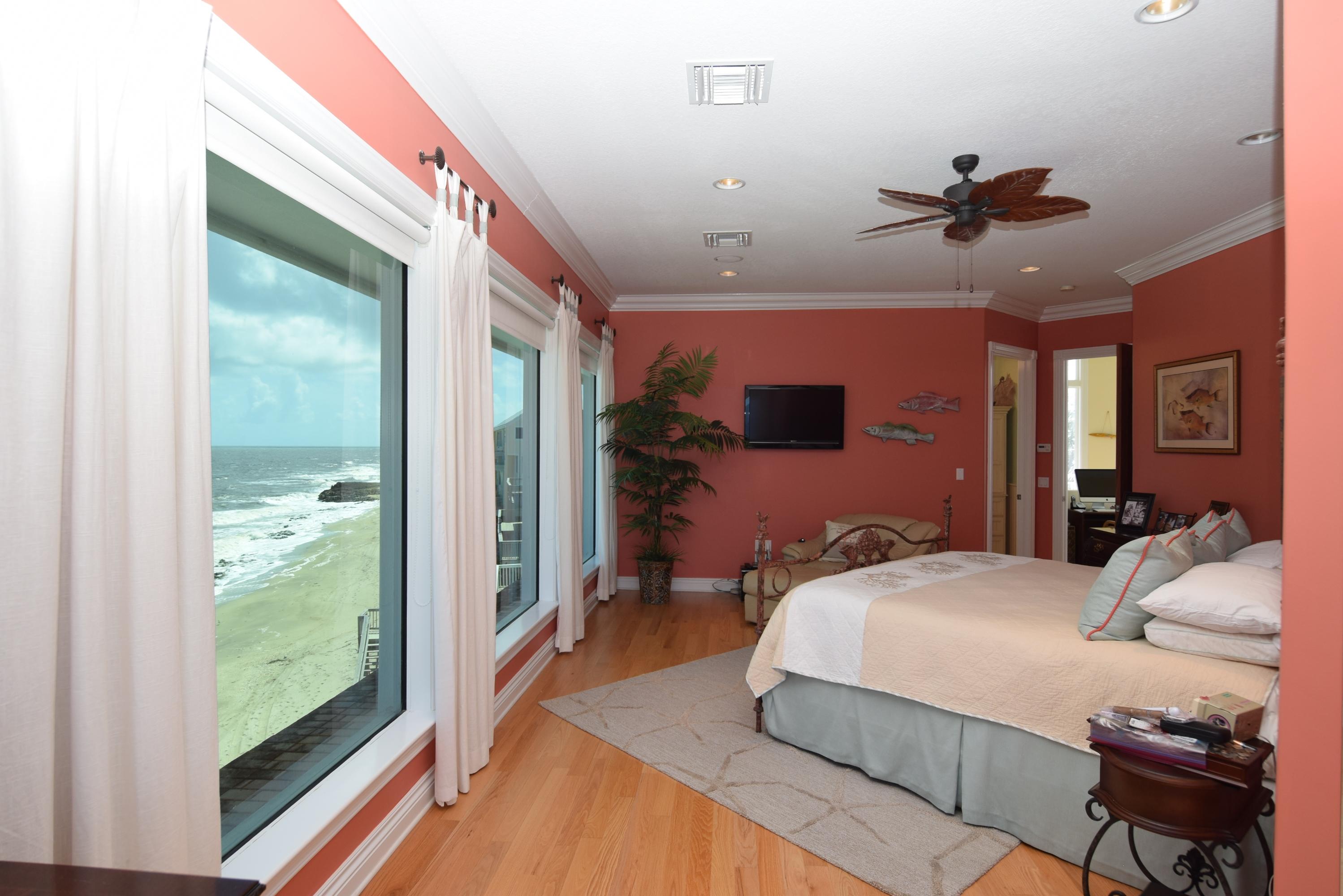 YACHT CLUB BEACH - Residential