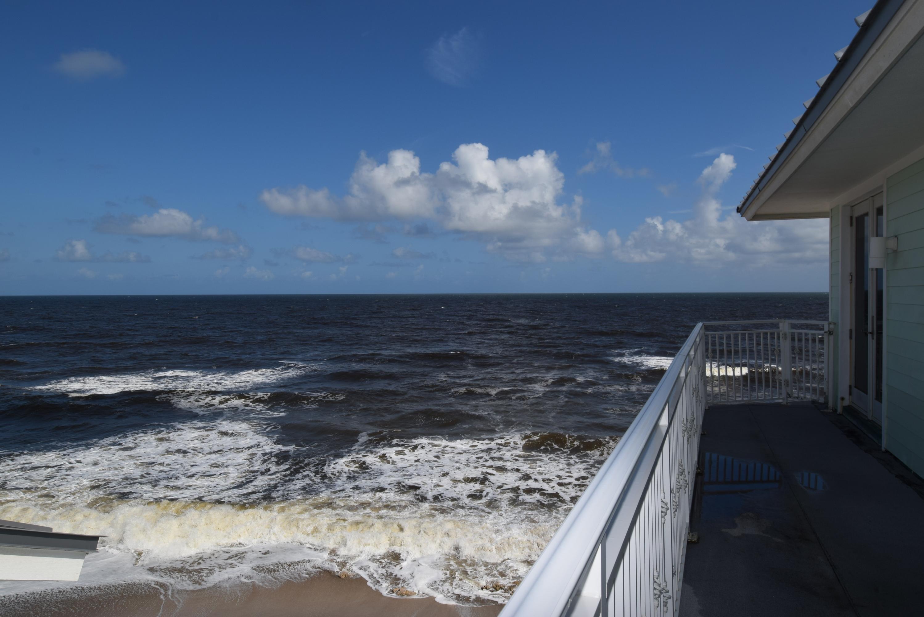 YACHT CLUB BEACH - Residential