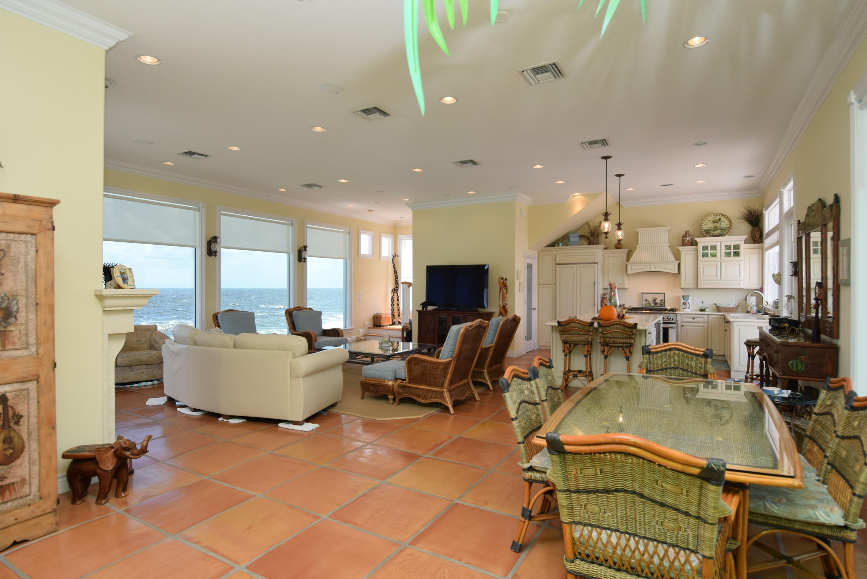 YACHT CLUB BEACH - Residential