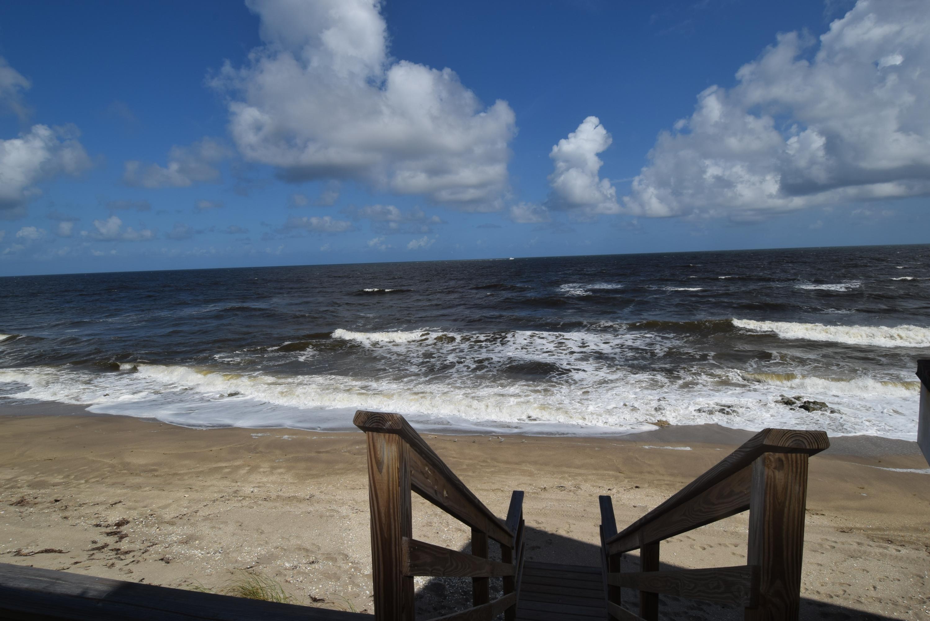 YACHT CLUB BEACH - Residential