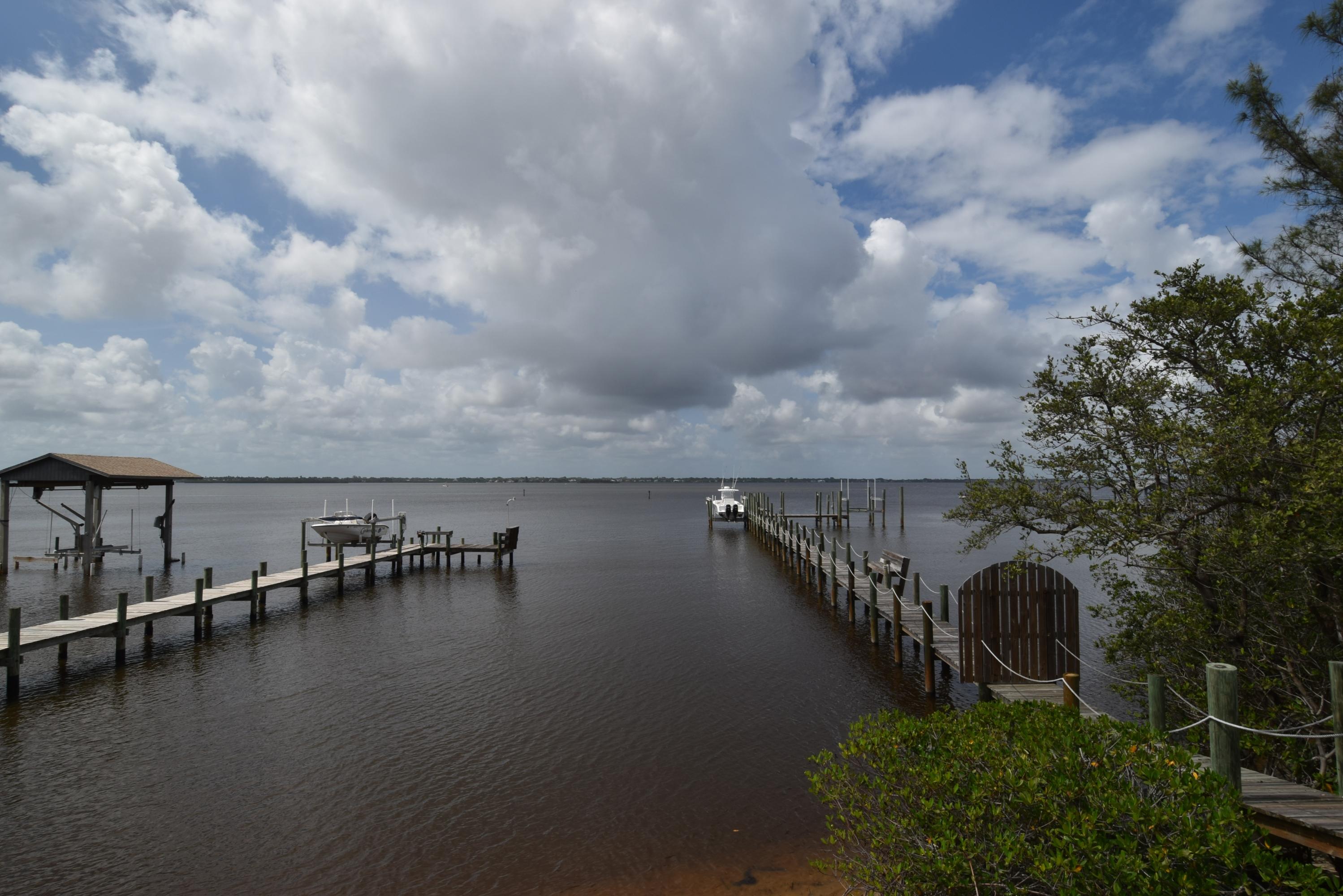 YACHT CLUB BEACH - Residential
