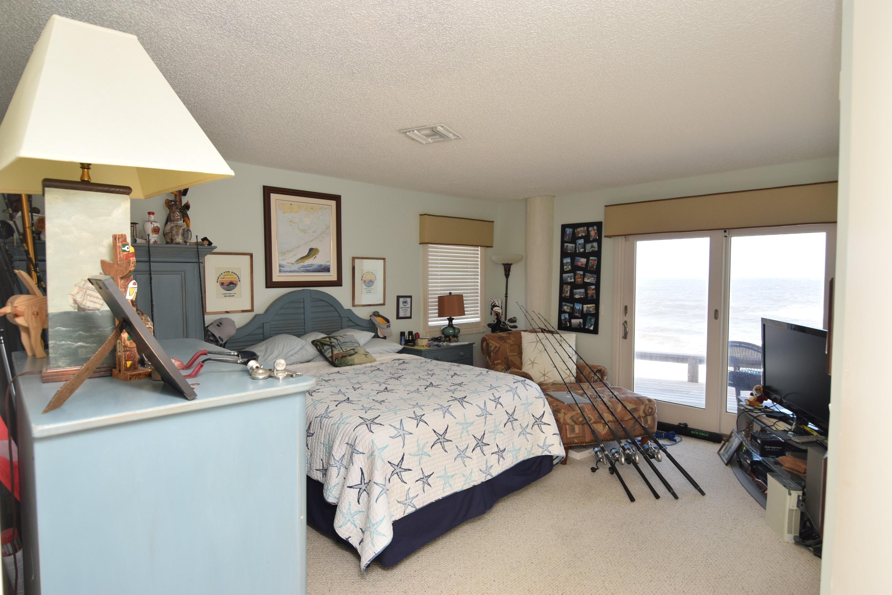 YACHT CLUB BEACH - Residential