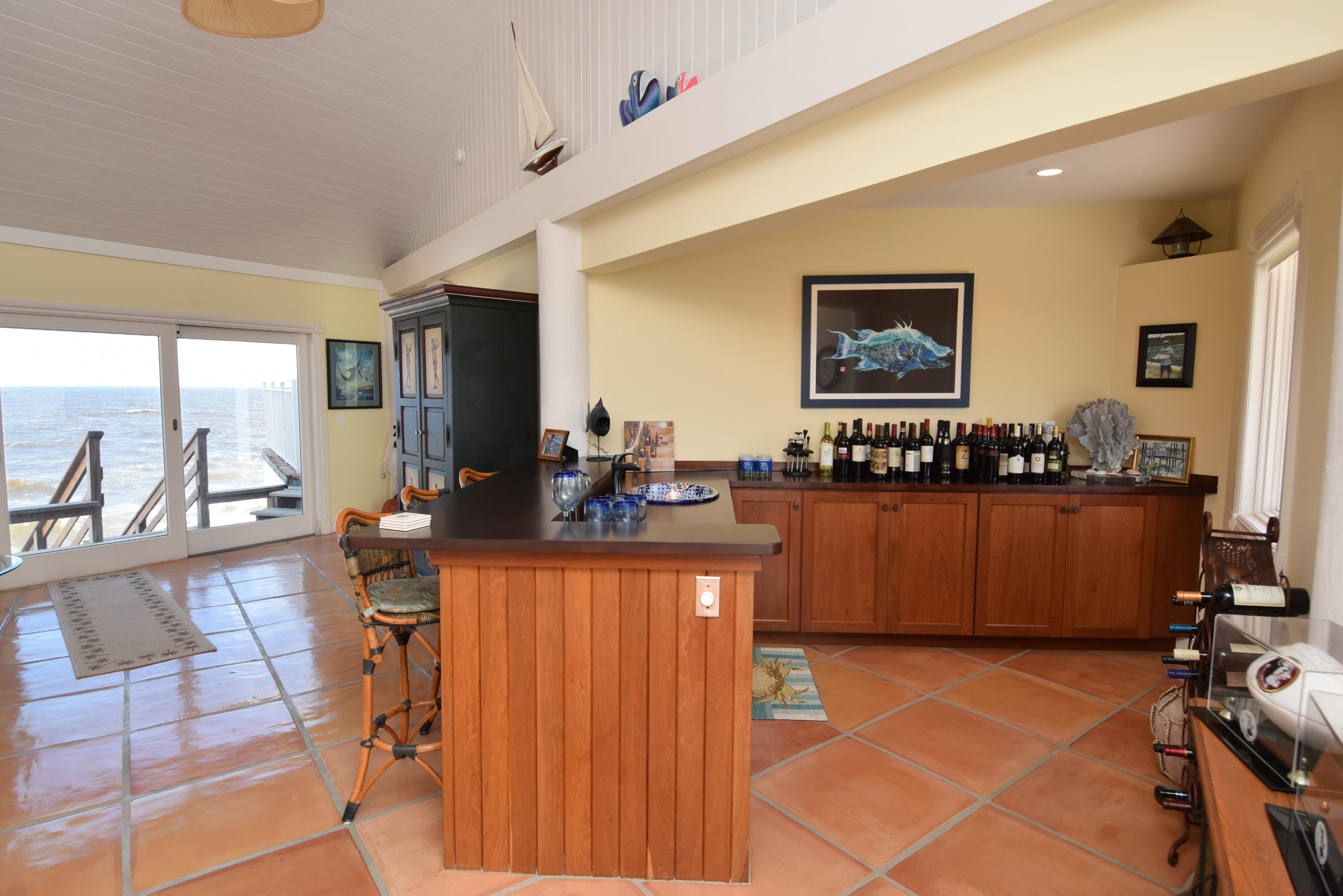 YACHT CLUB BEACH - Residential