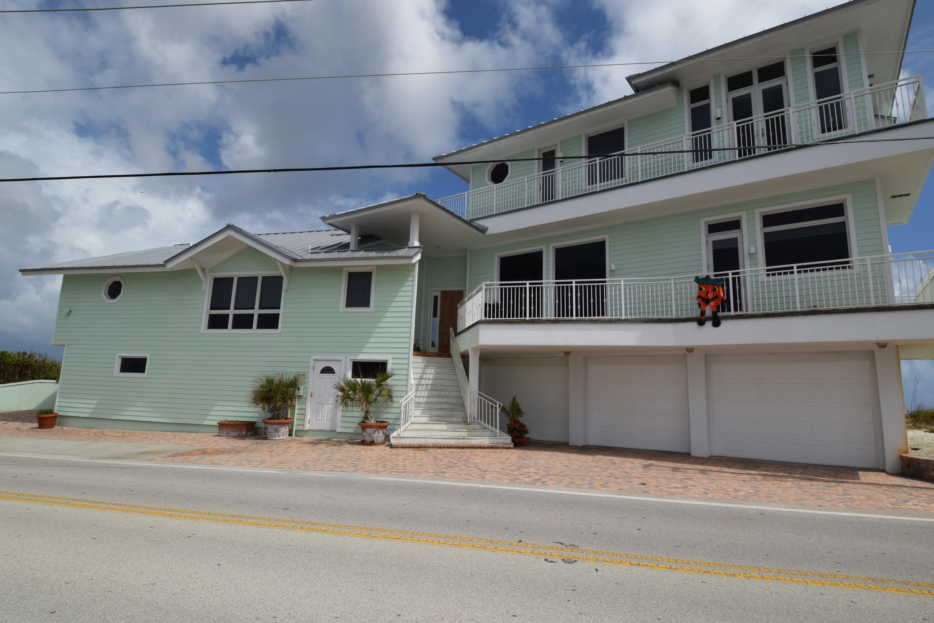 YACHT CLUB BEACH - Residential