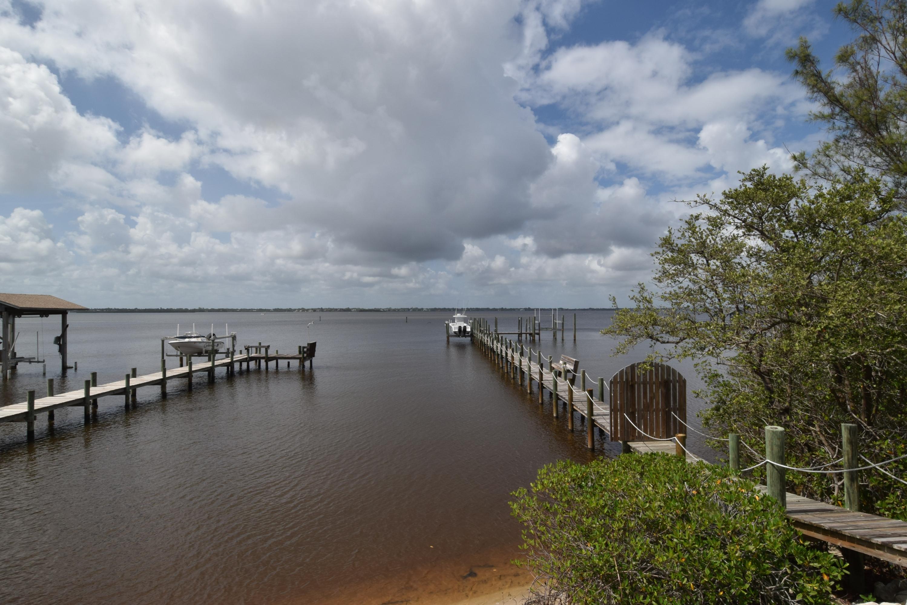 YACHT CLUB BEACH - Residential