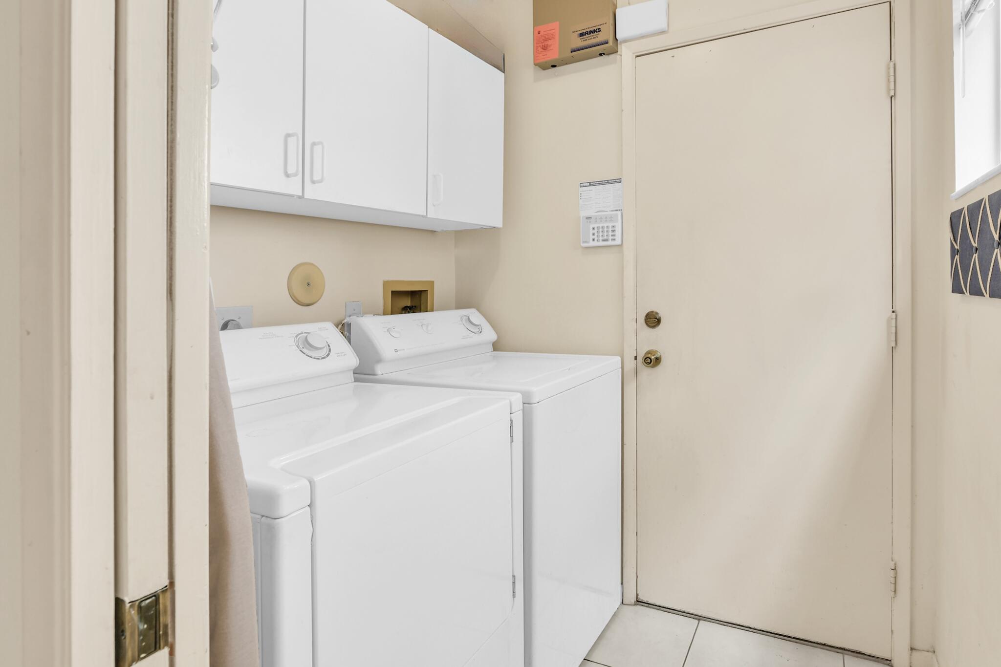 WHISPER WALK SEC C CONDO - Residential