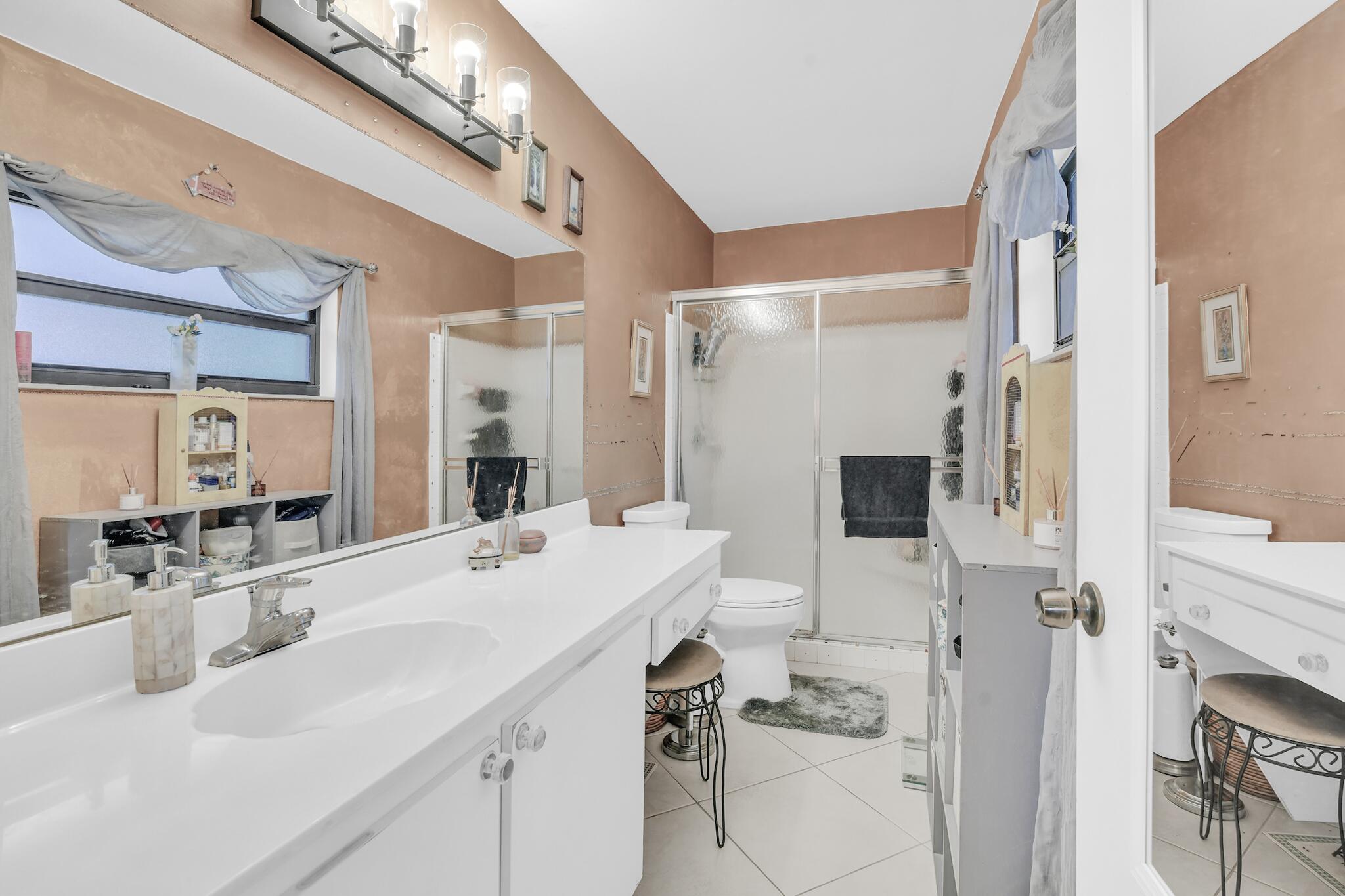 WHISPER WALK SEC C CONDO - Residential