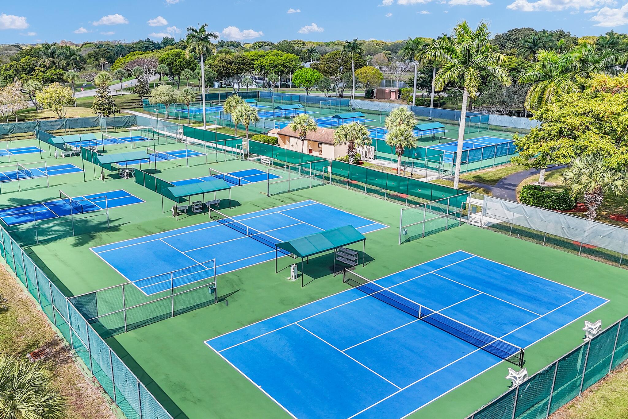 WHISPER WALK SEC C CONDO - Residential