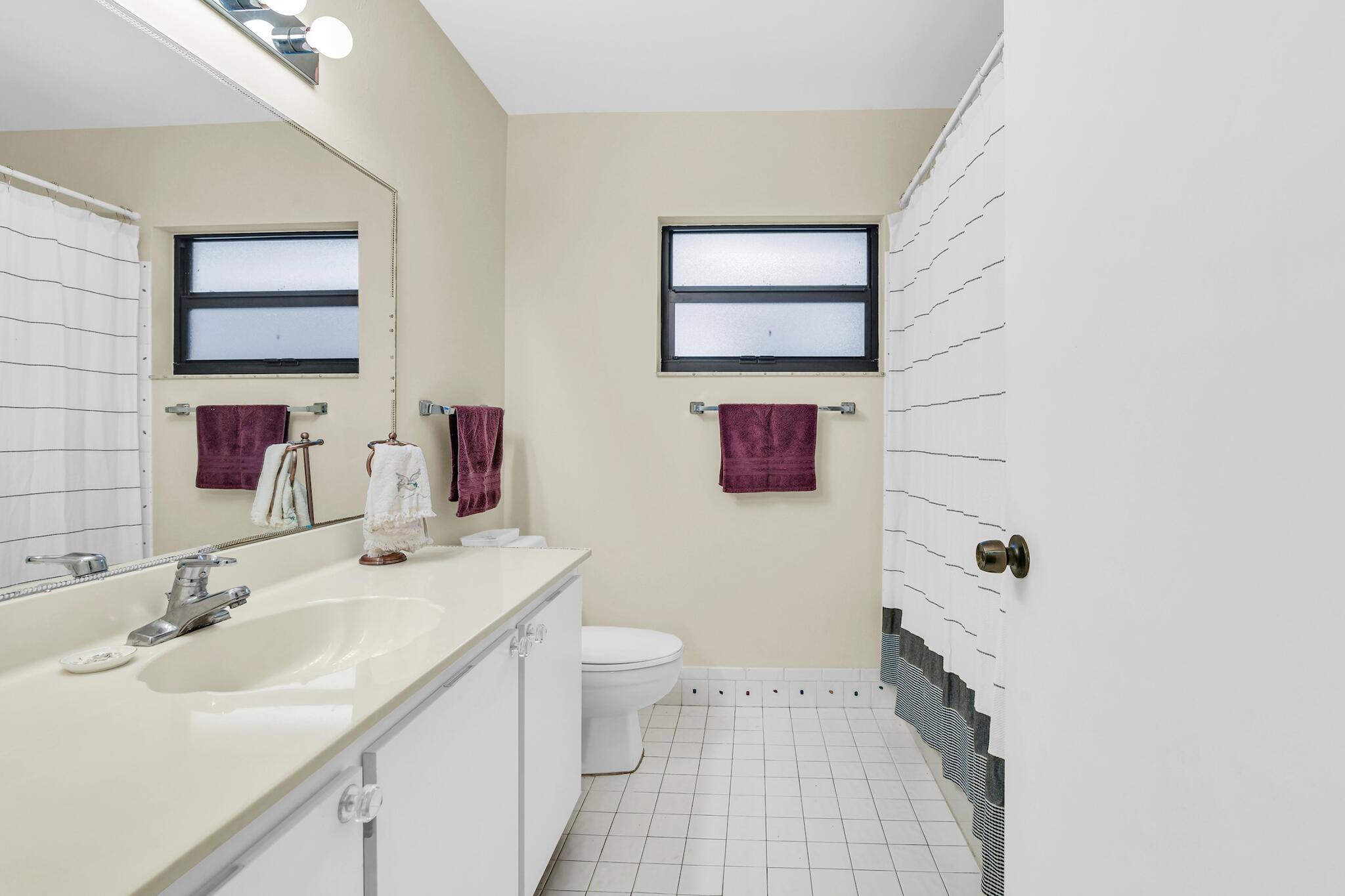 WHISPER WALK SEC C CONDO - Residential