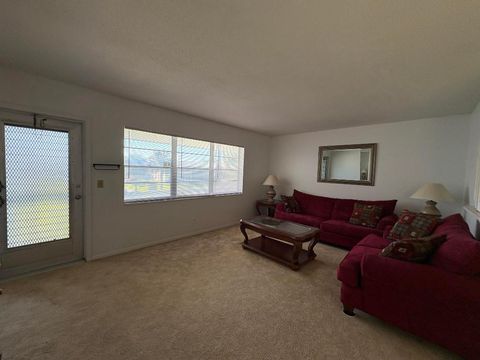 44 Waltham B West Palm Beach FL 33417