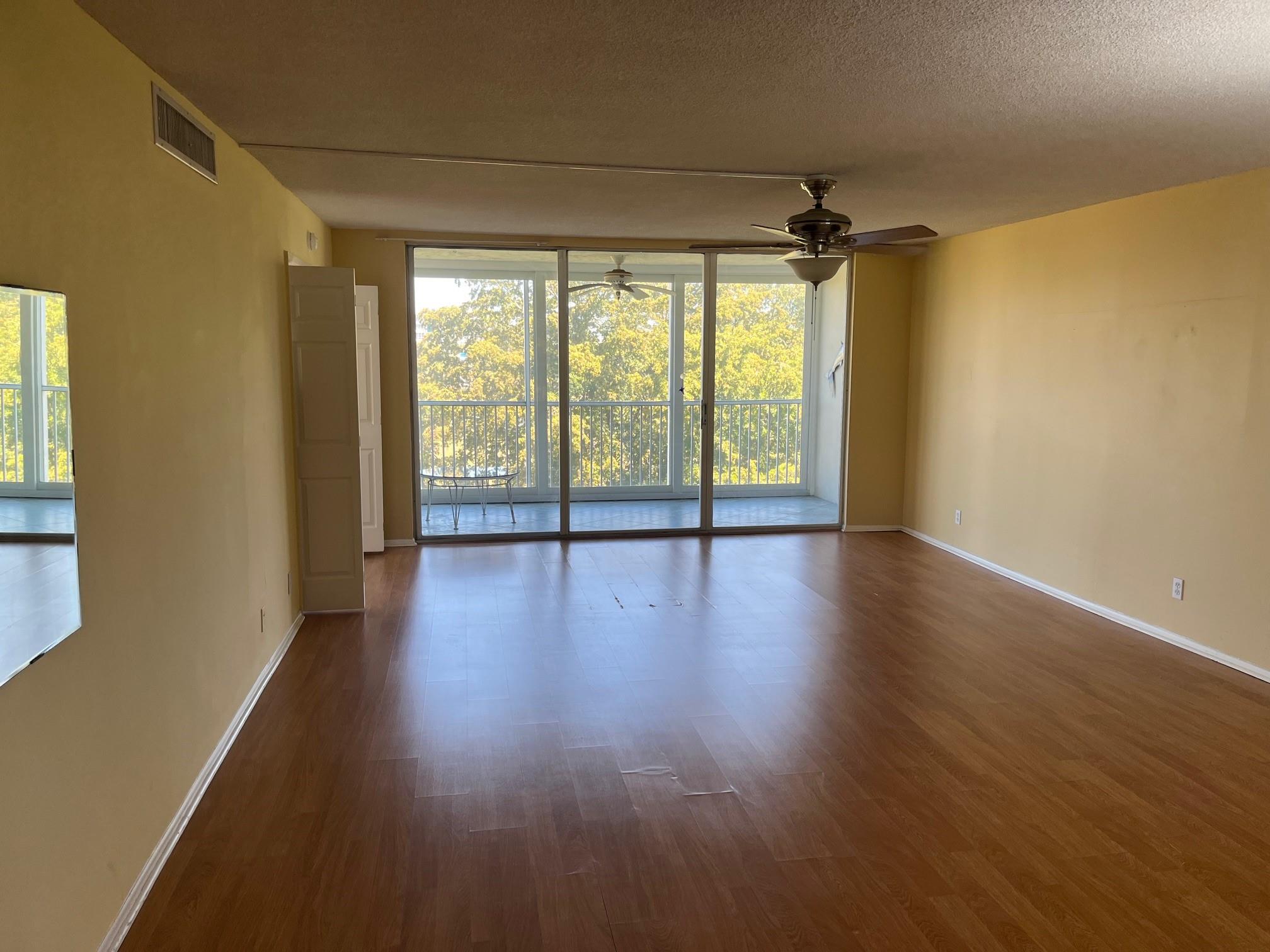 2851 S Palm Aire Dr 610