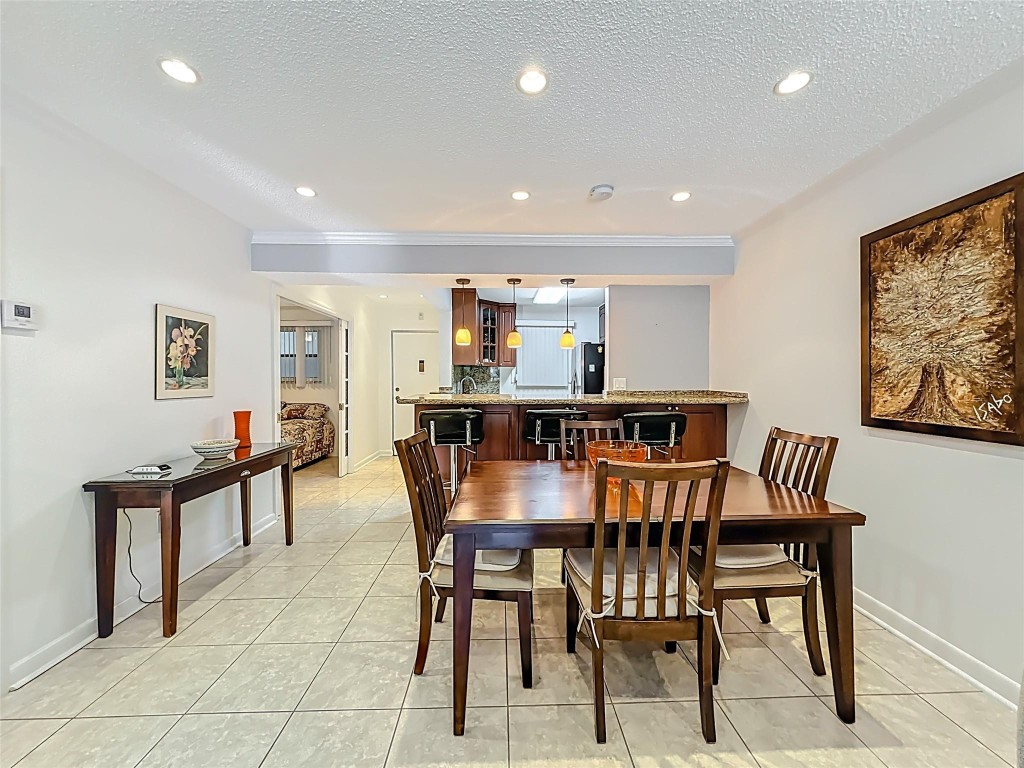 201 178th Drive 218, Sunny Isles Beach, FL, 33160/$350,000 2 201 178th Drive 218