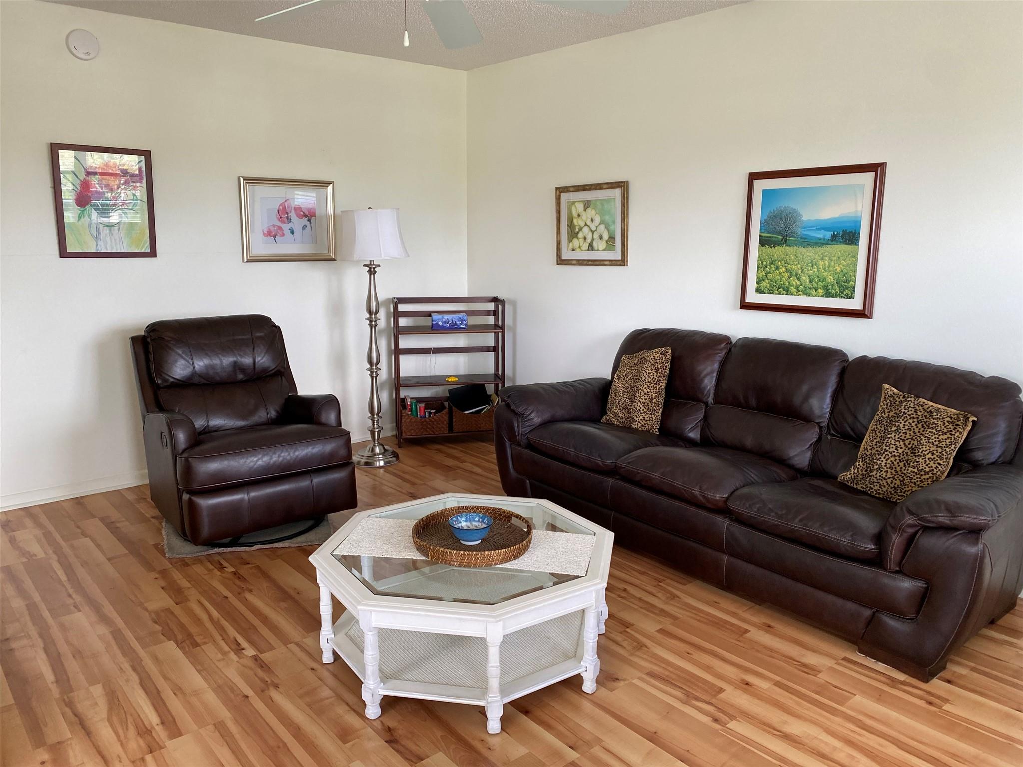 4081 Westbury H 4081