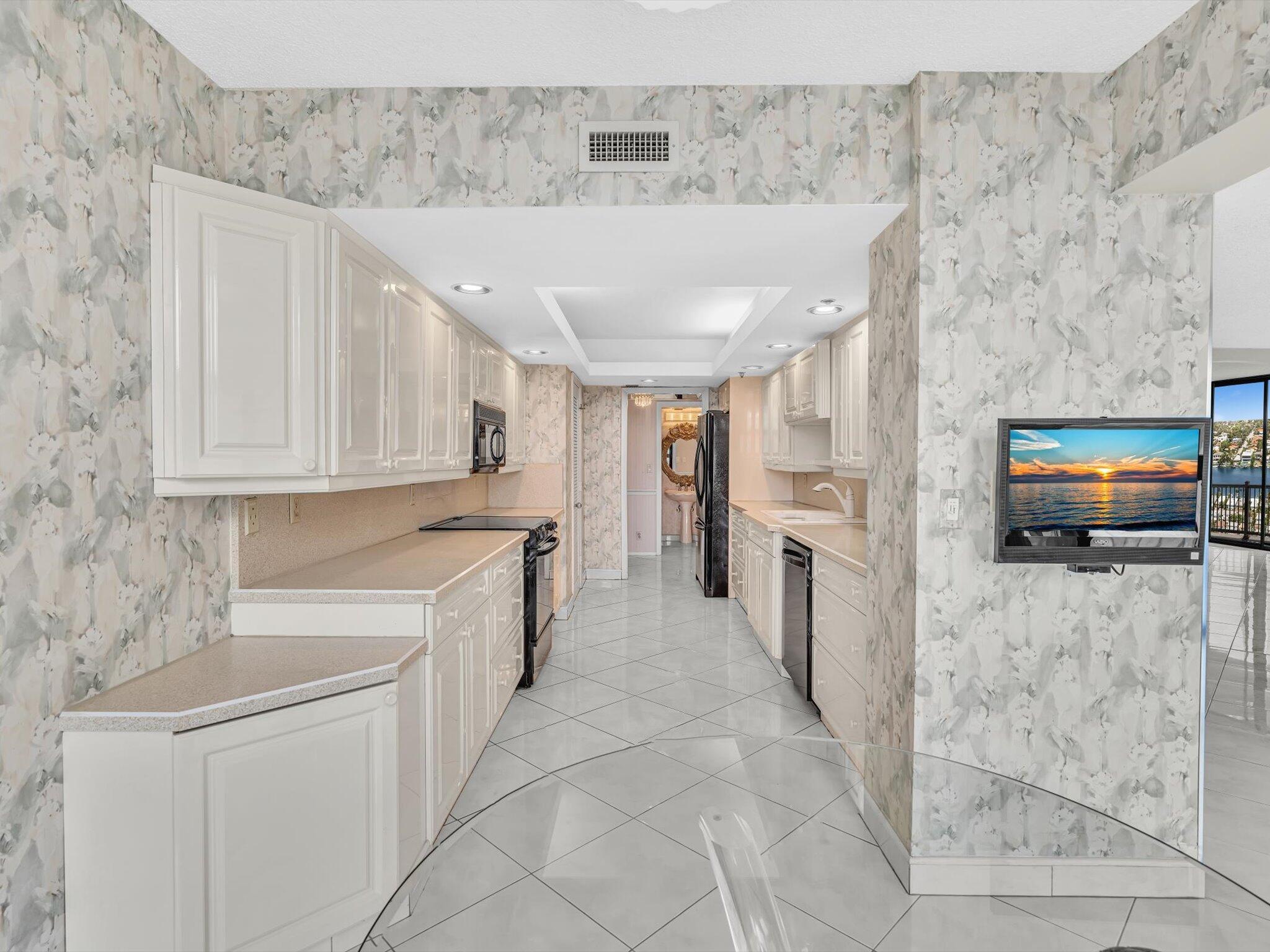 BRAEMAR ISLE CONDO - Residential