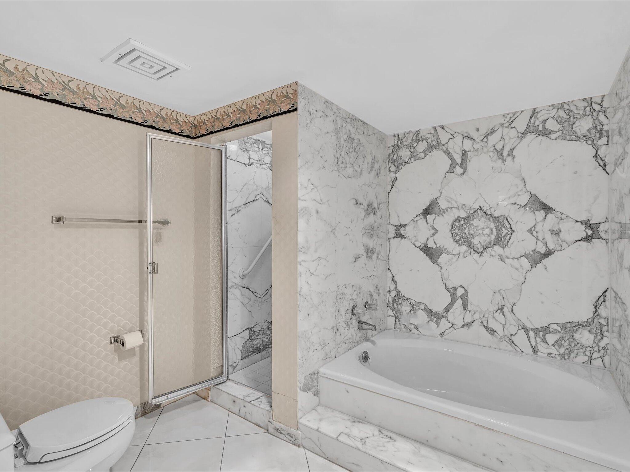 BRAEMAR ISLE CONDO - Residential