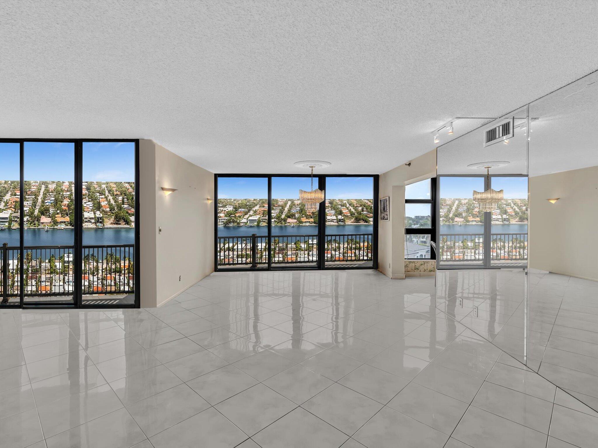 BRAEMAR ISLE CONDO - Residential