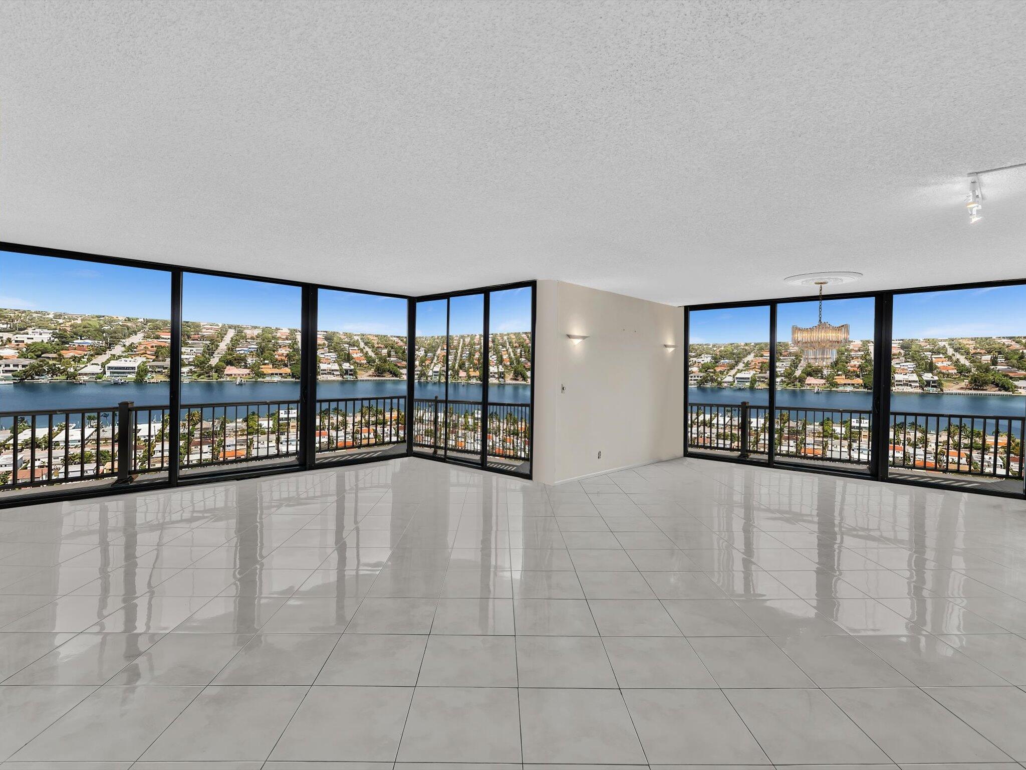 BRAEMAR ISLE CONDO - Residential