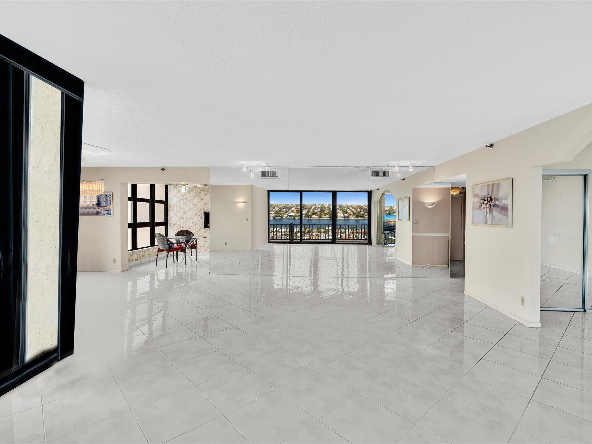 BRAEMAR ISLE CONDO - Residential