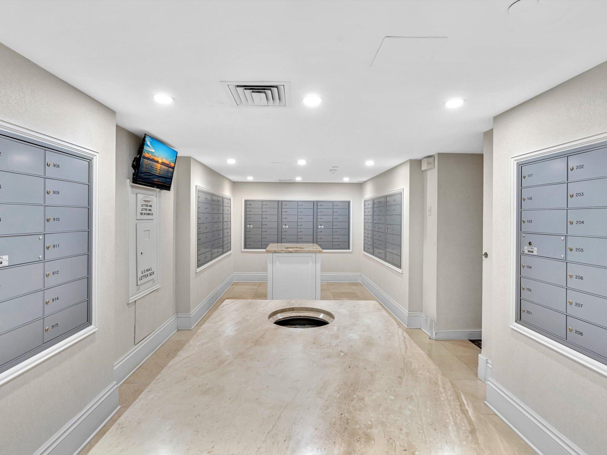 BRAEMAR ISLE CONDO - Residential