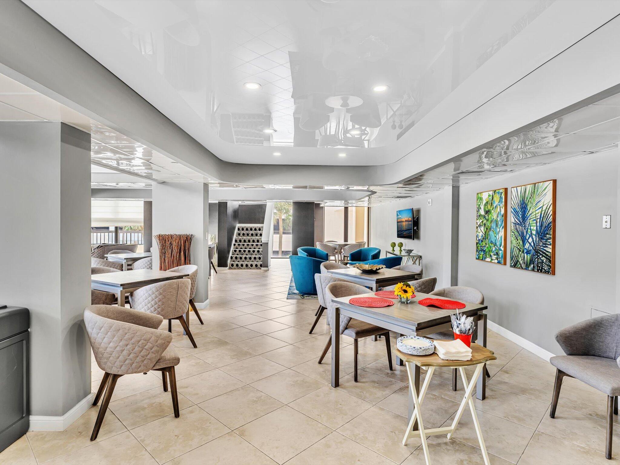 BRAEMAR ISLE CONDO - Residential