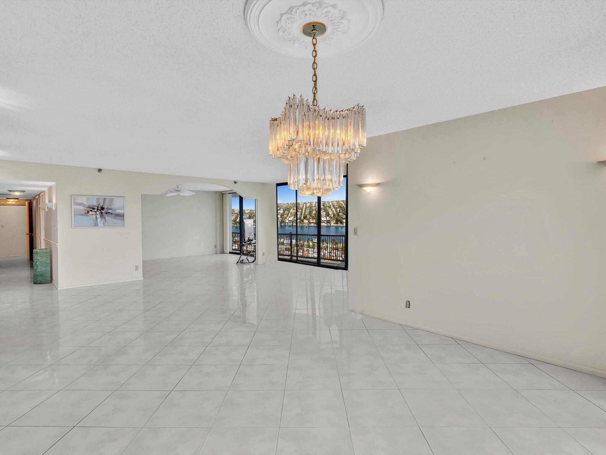 BRAEMAR ISLE CONDO - Residential