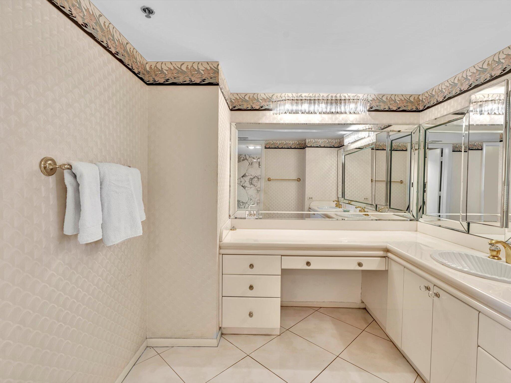 BRAEMAR ISLE CONDO - Residential