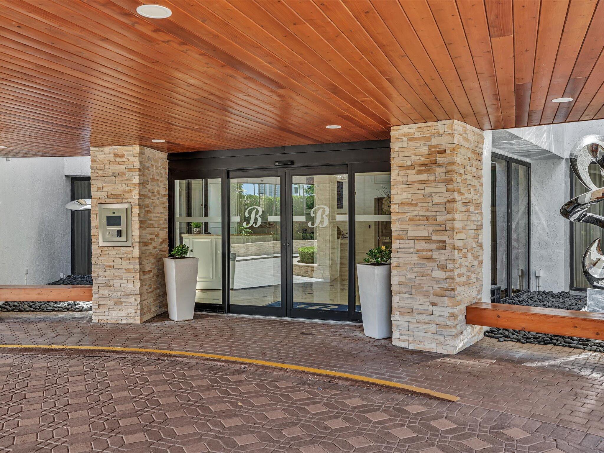 BRAEMAR ISLE CONDO - Residential