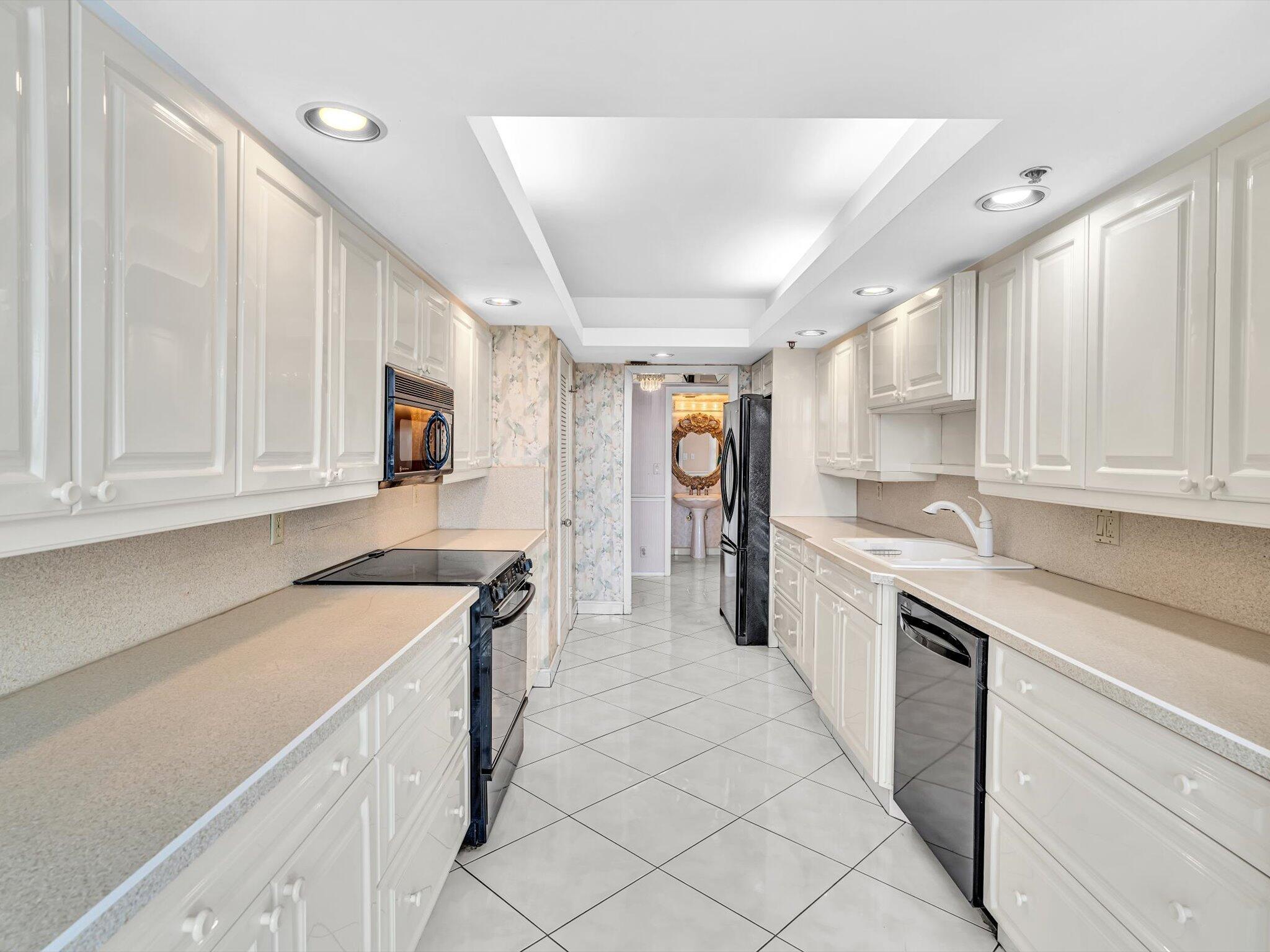 BRAEMAR ISLE CONDO - Residential