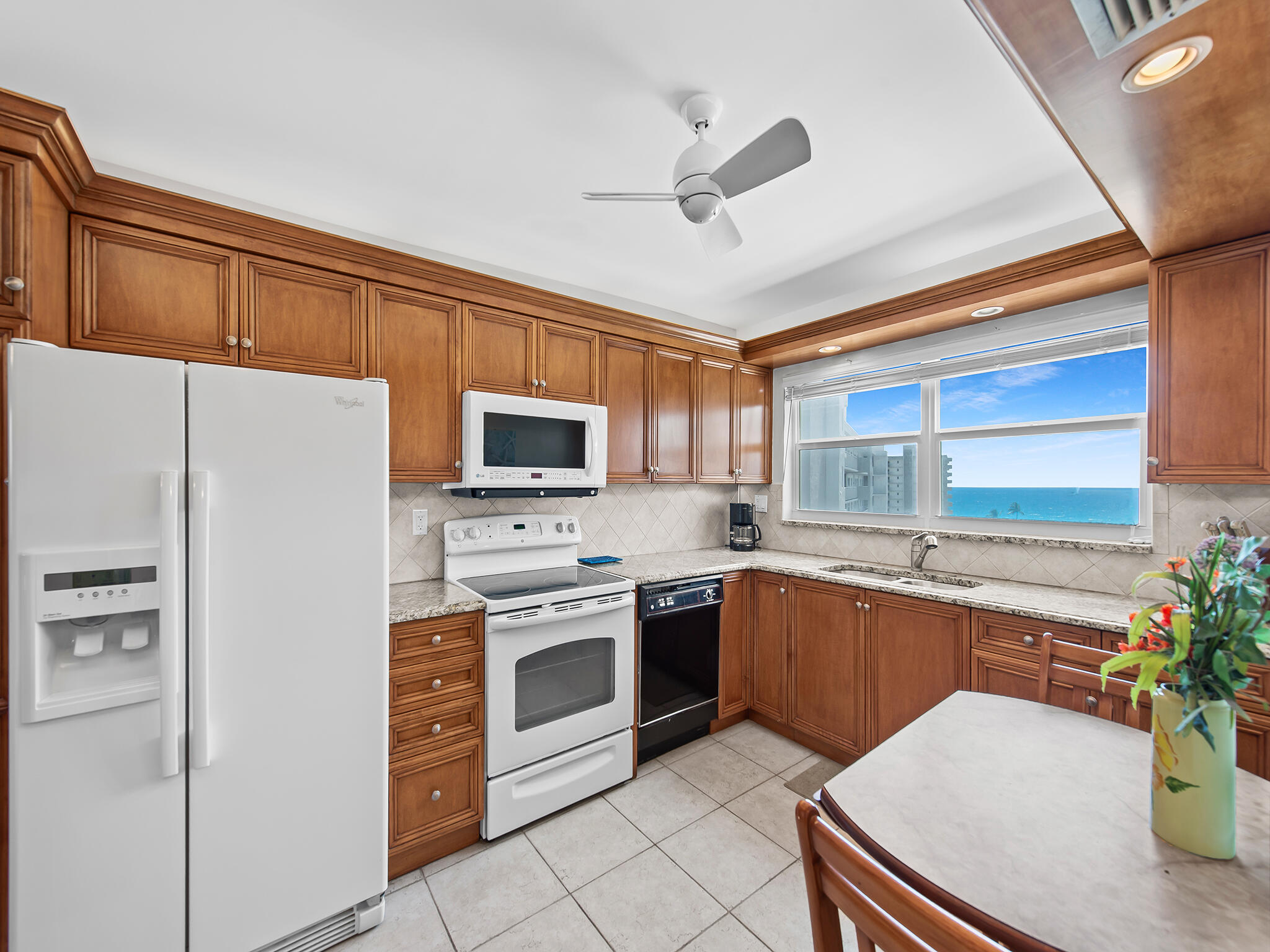 SEAGATE OF HIGHLAND CONDO - Residential