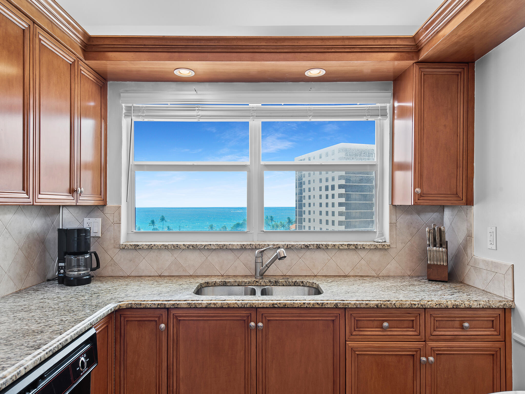 SEAGATE OF HIGHLAND CONDO - Residential