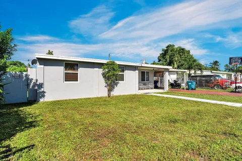 9590 NW 32nd Ct, Miami, FL MLS: F10450269