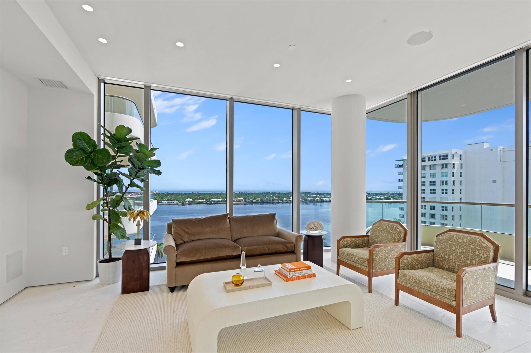 La Clara - Residential