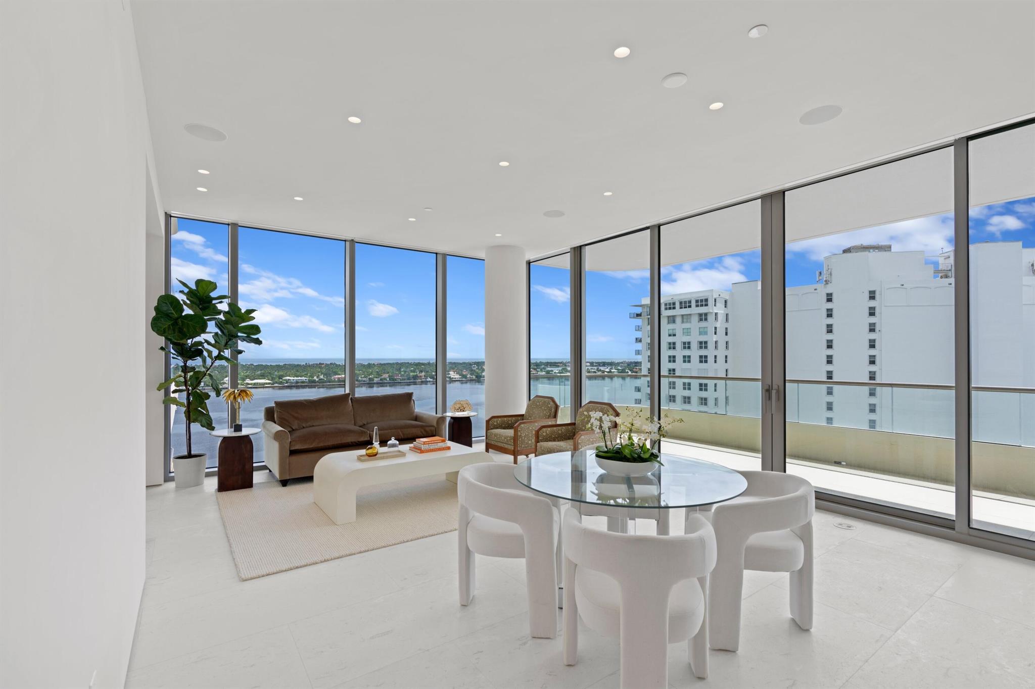 La Clara - Residential