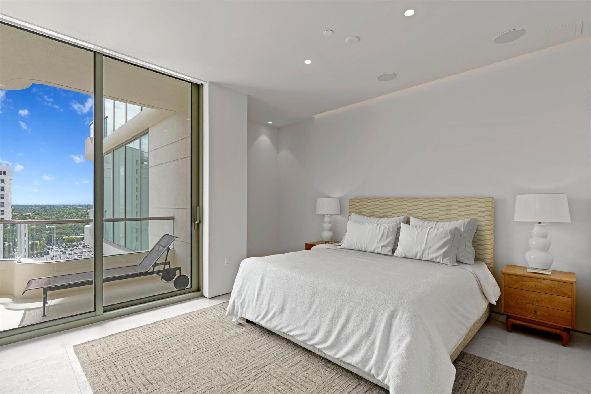 La Clara - Residential