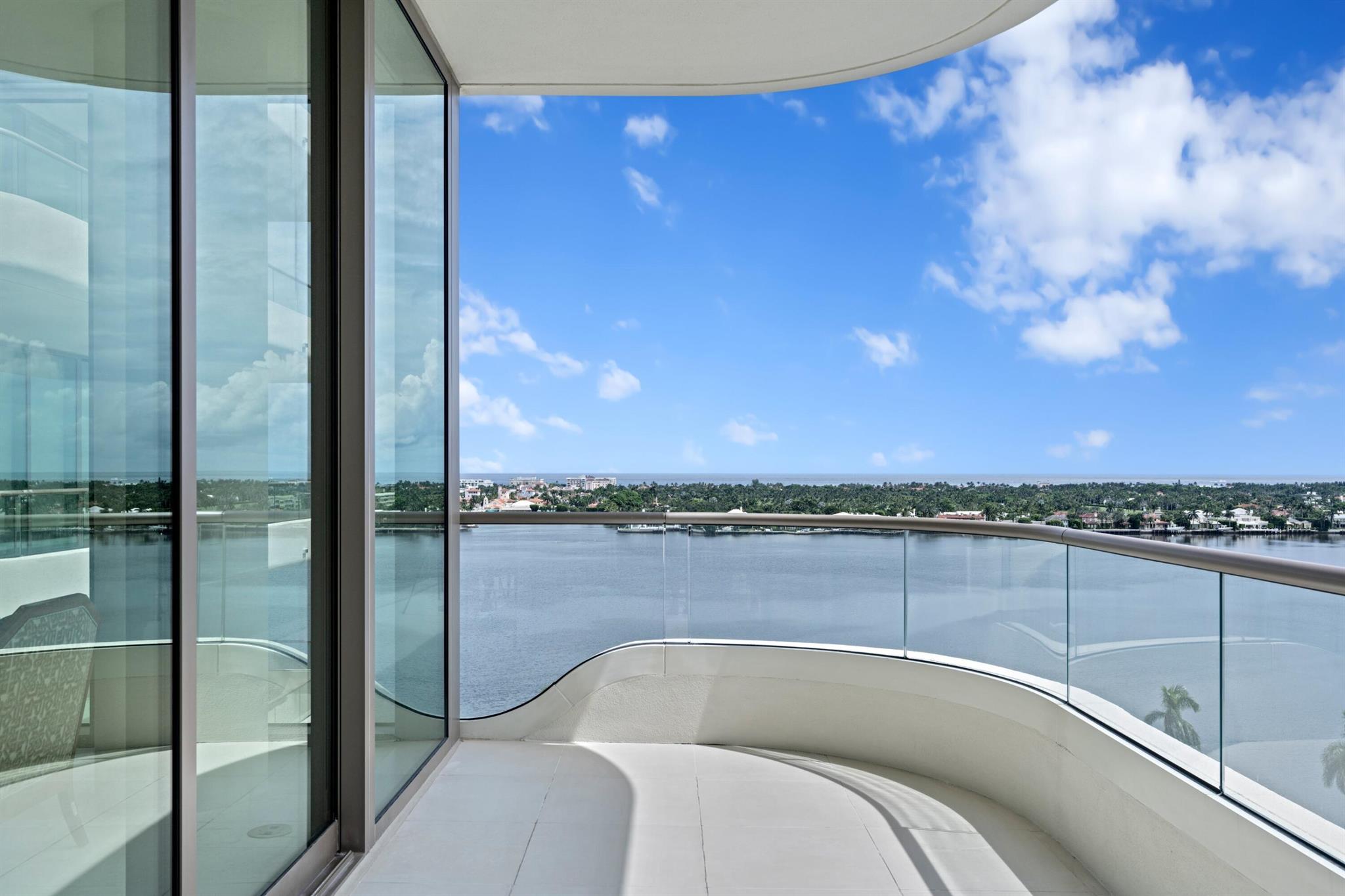 La Clara - Residential